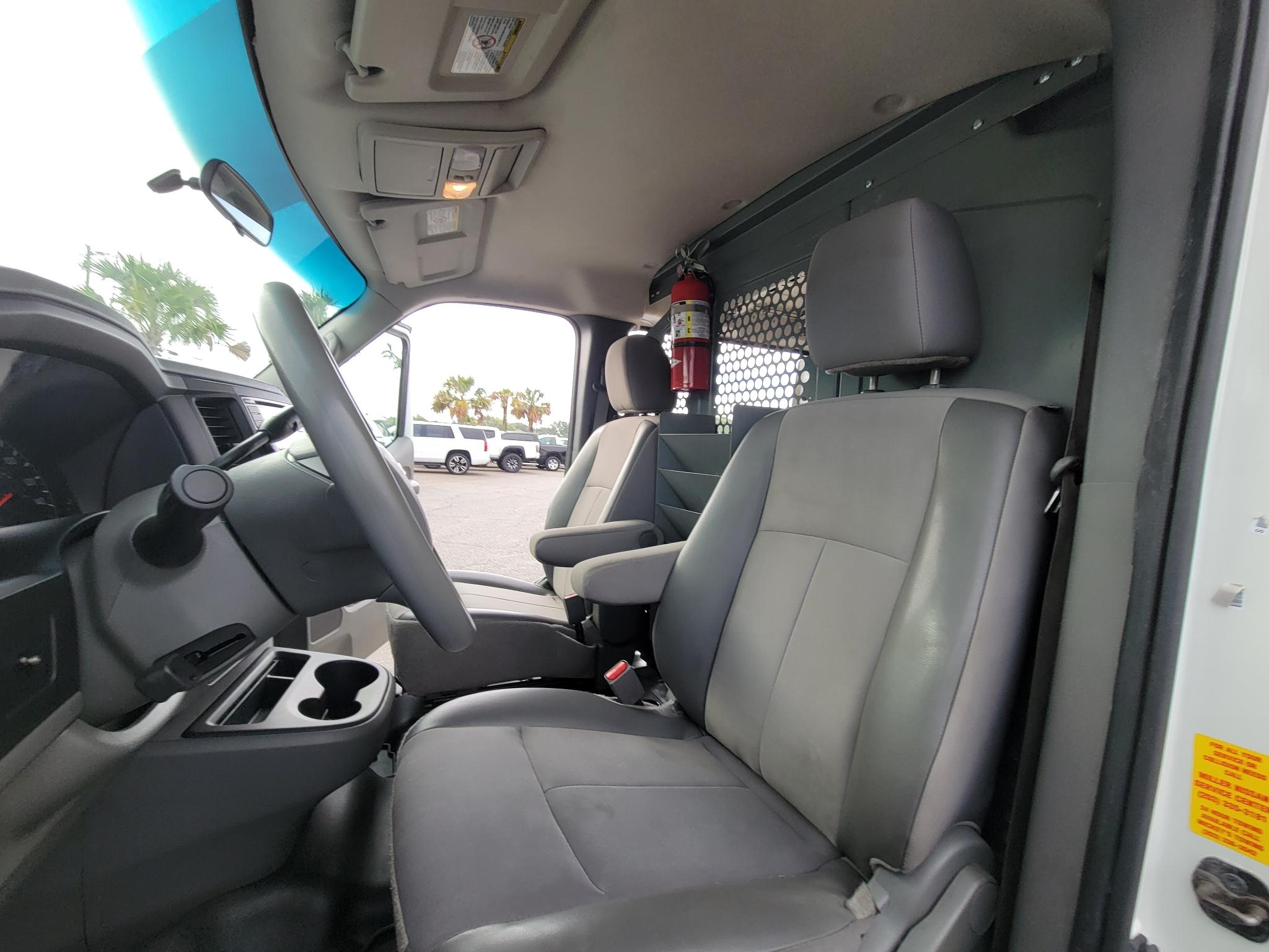 Nissan NV Cargo NV3500 HD Standard Roof V8 S 2018