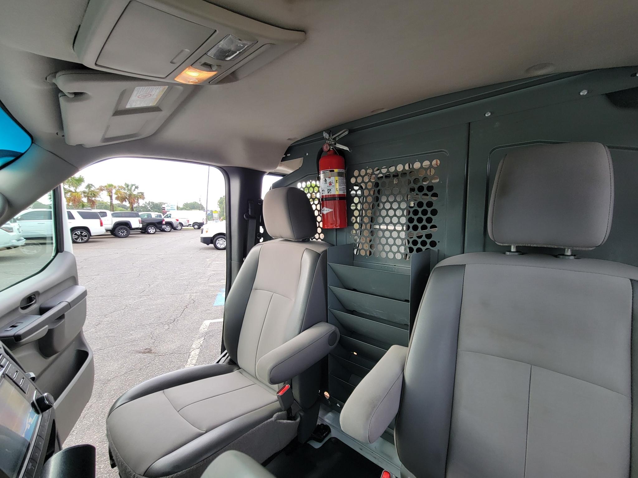 Nissan NV Cargo NV3500 HD Standard Roof V8 S 2018