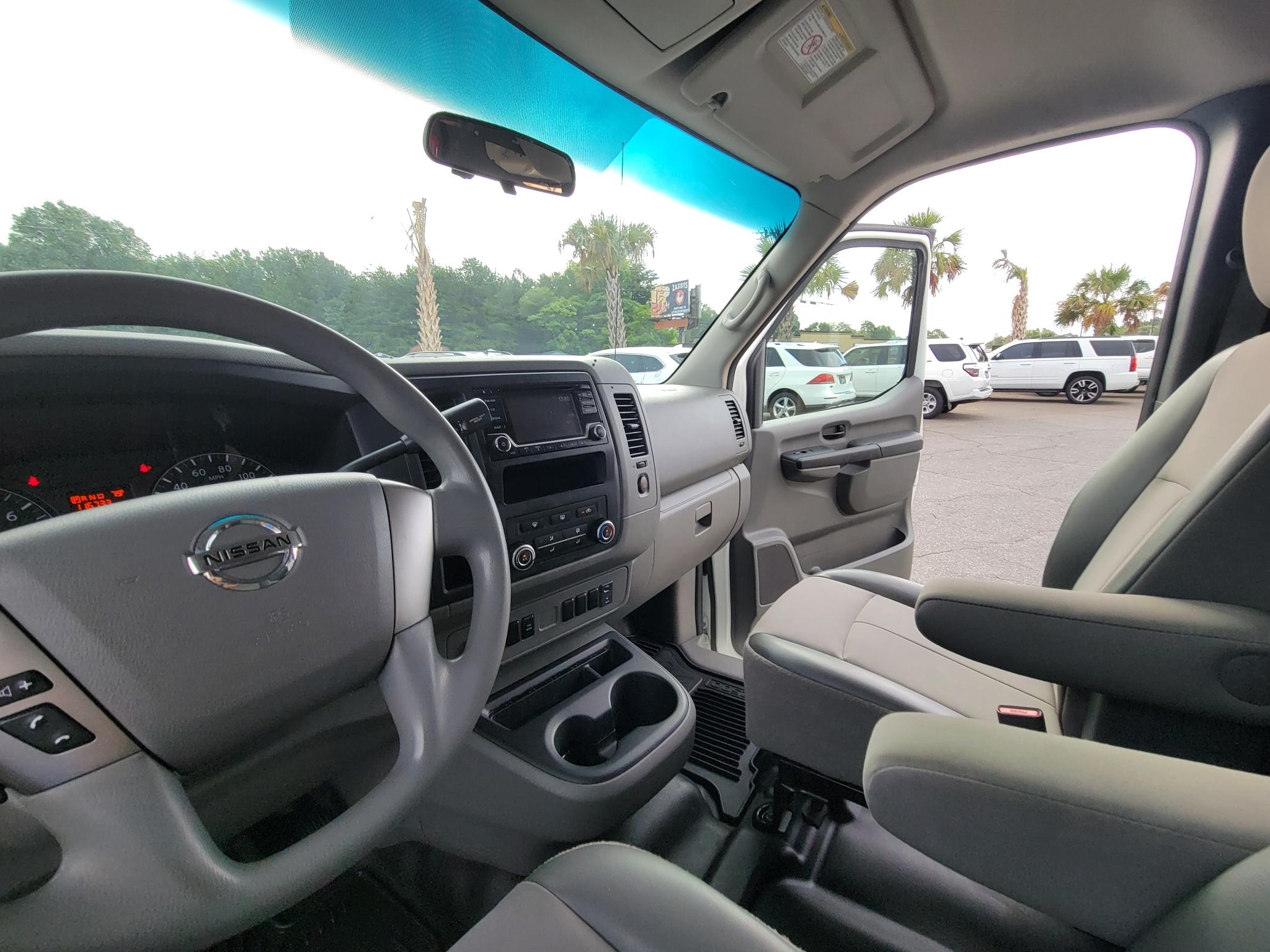 Nissan NV Cargo NV3500 HD Standard Roof V8 S 2018