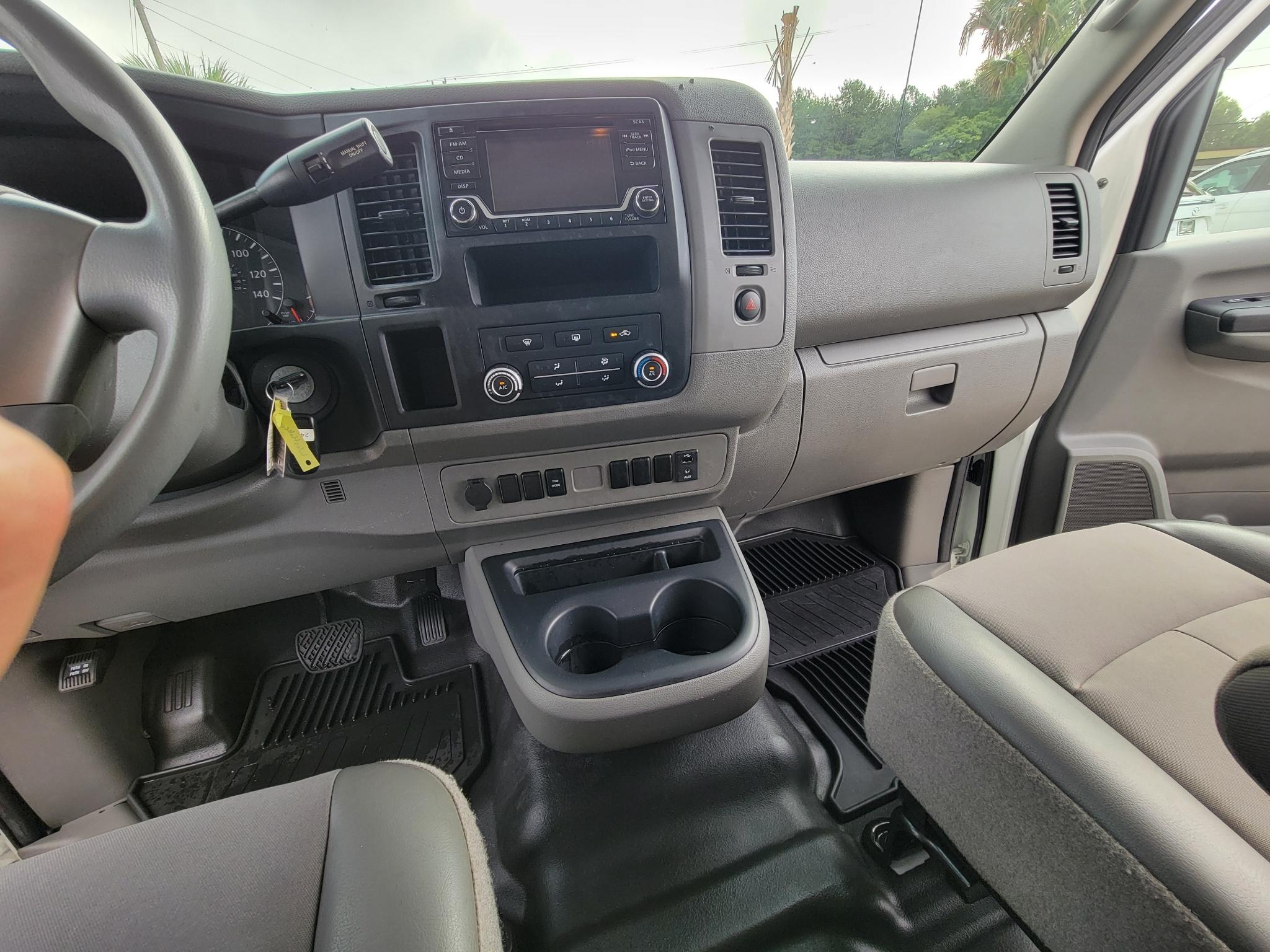 Nissan NV Cargo NV3500 HD Standard Roof V8 S 2018
