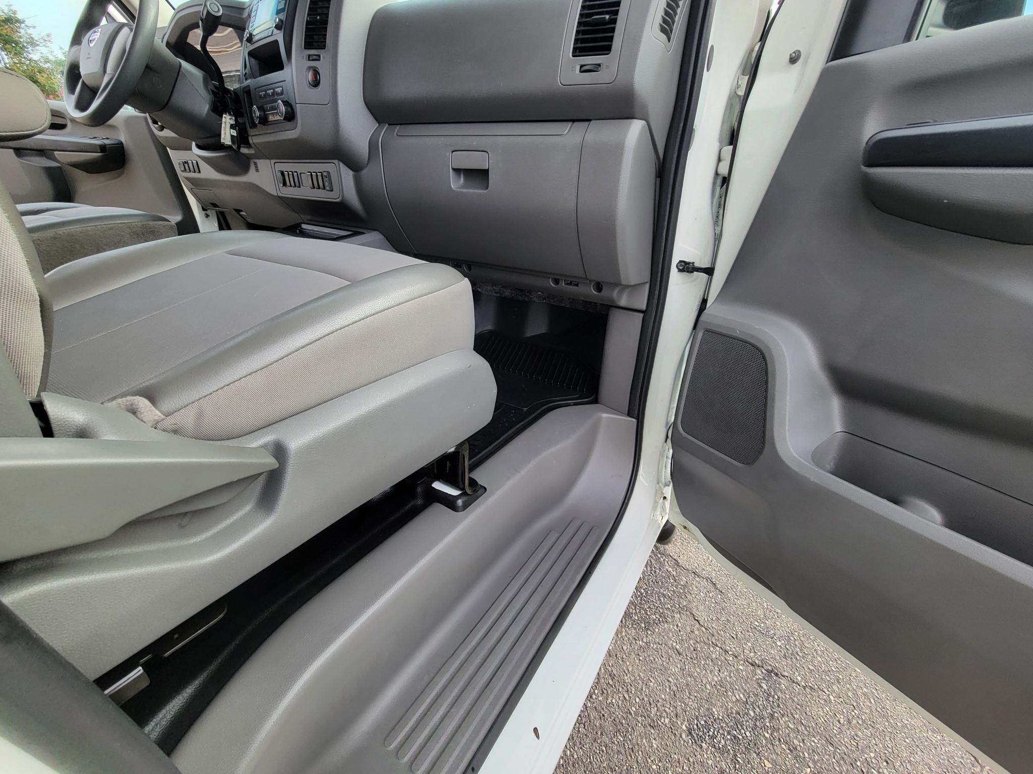 Nissan NV Cargo NV3500 HD Standard Roof V8 S 2018