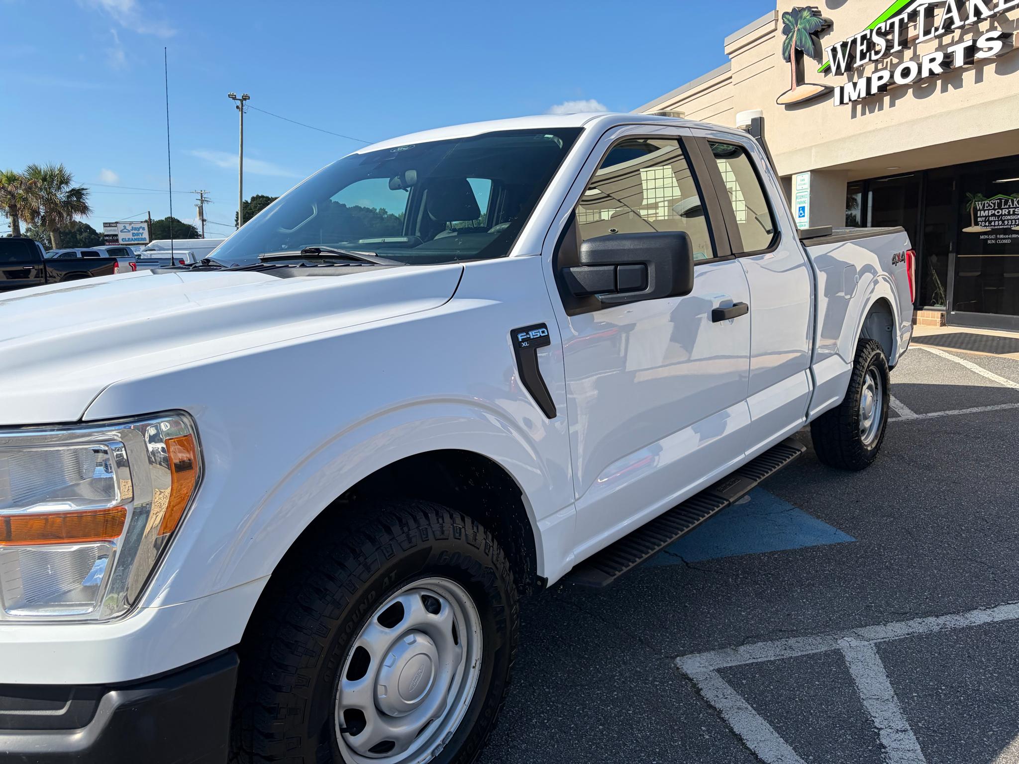Ford F-150 4WD Reg Cab 126" STX 2021