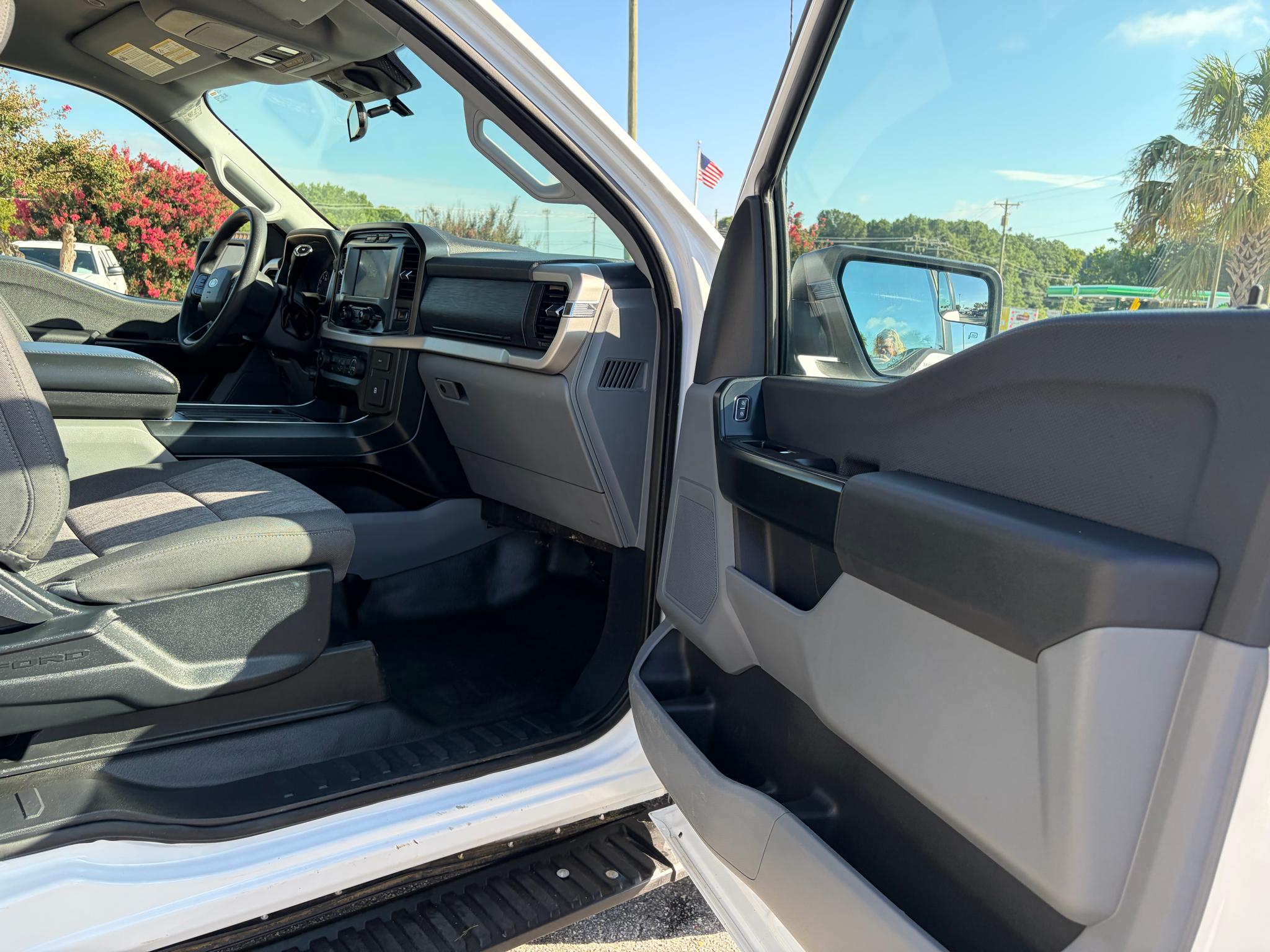 Ford F-150 4WD Reg Cab 126" STX 2021