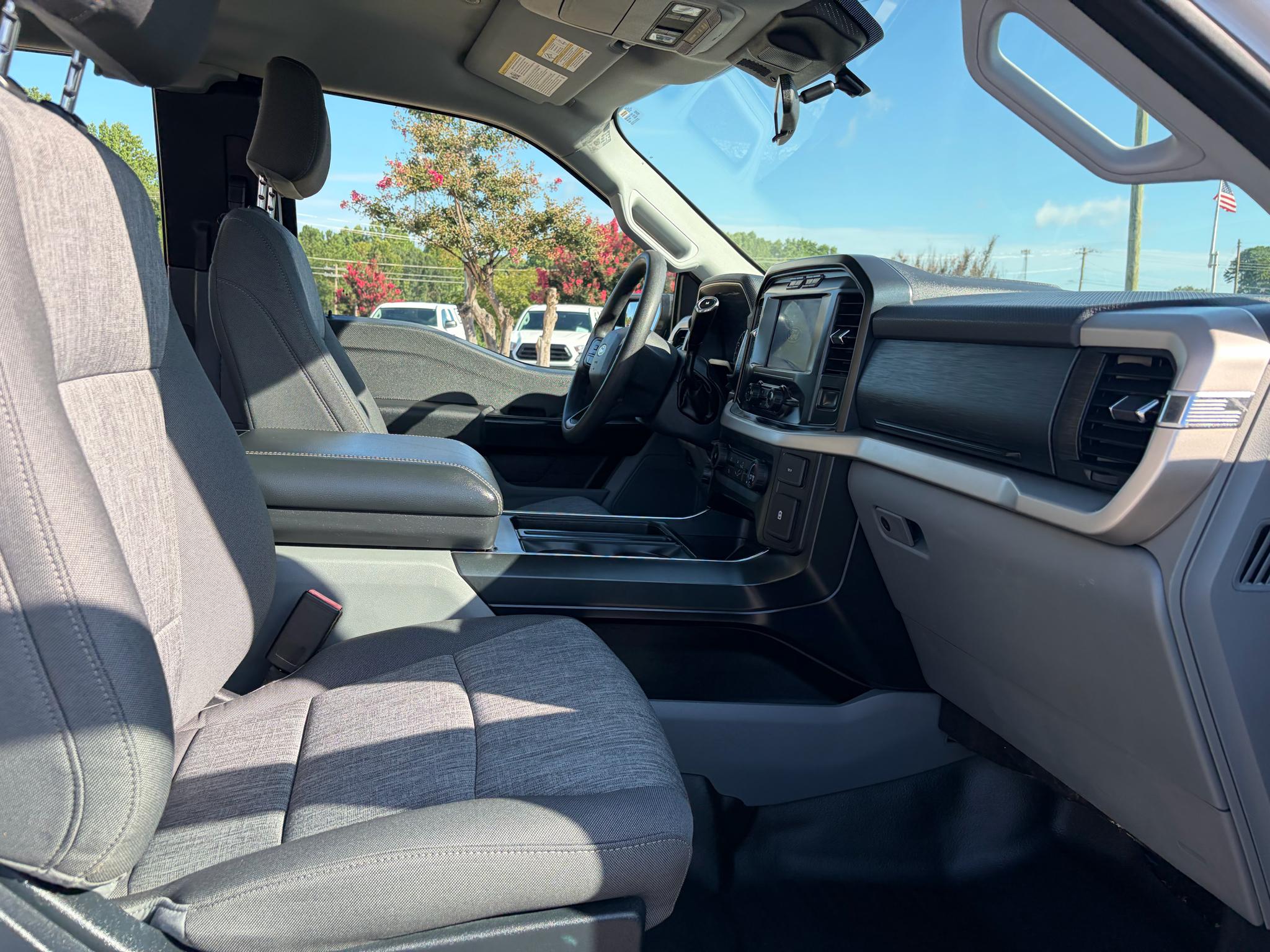 Ford F-150 4WD Reg Cab 126" STX 2021