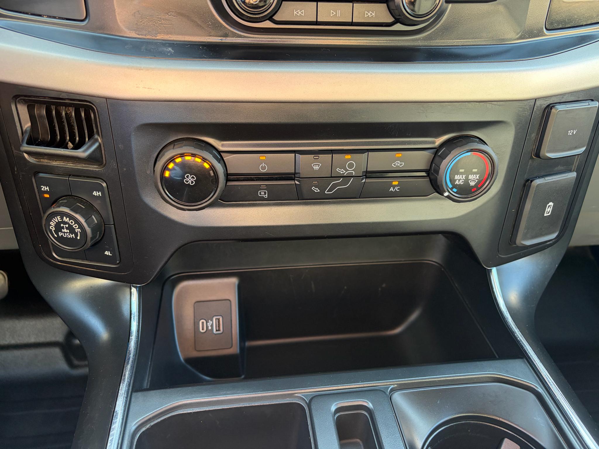 Ford F-150 4WD Reg Cab 126" STX 2021