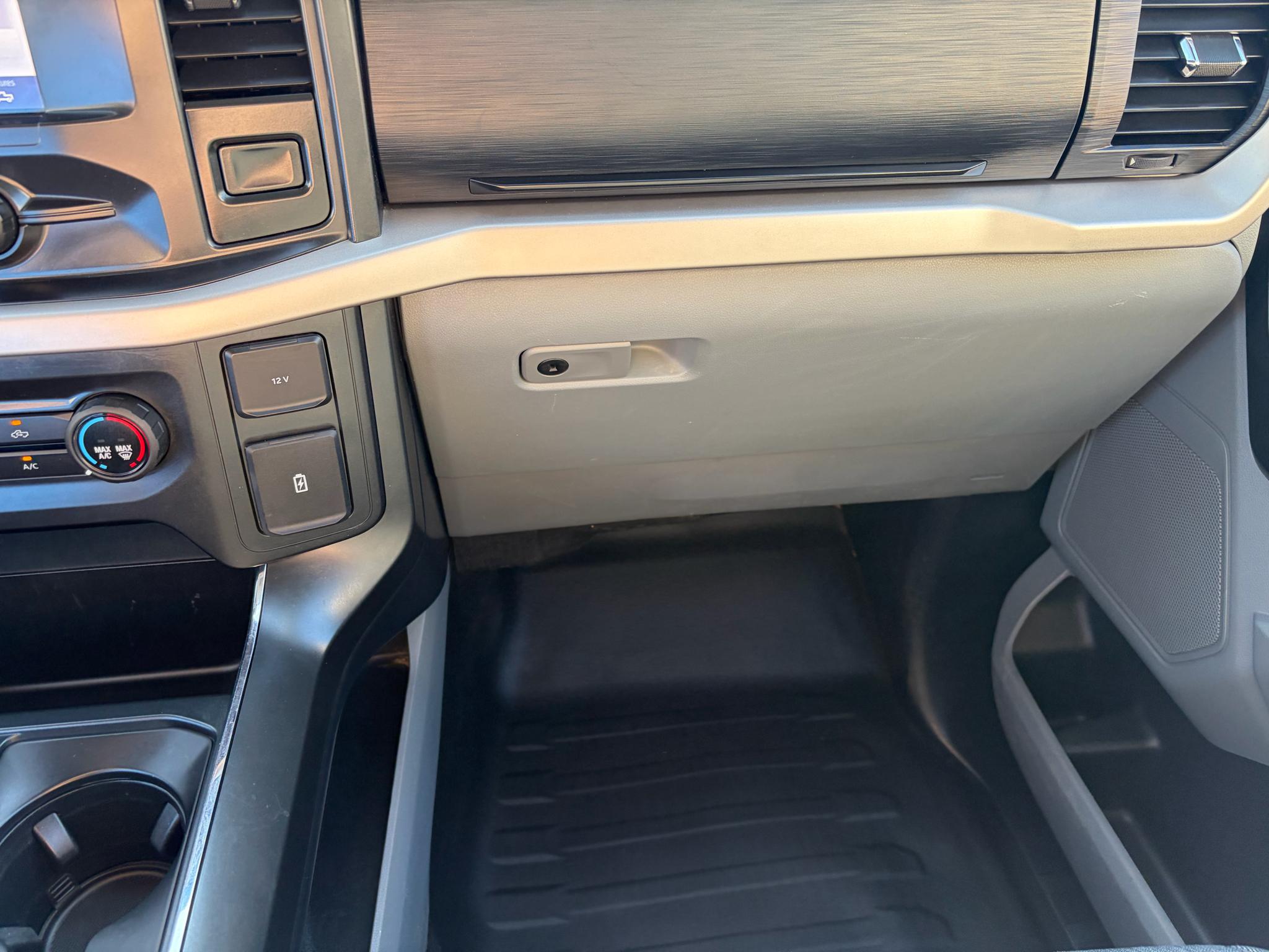 Ford F-150 4WD Reg Cab 126" STX 2021