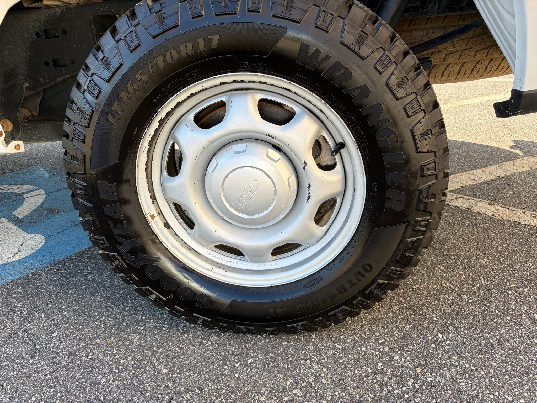 Ford F-150 4WD Reg Cab 126" STX 2021