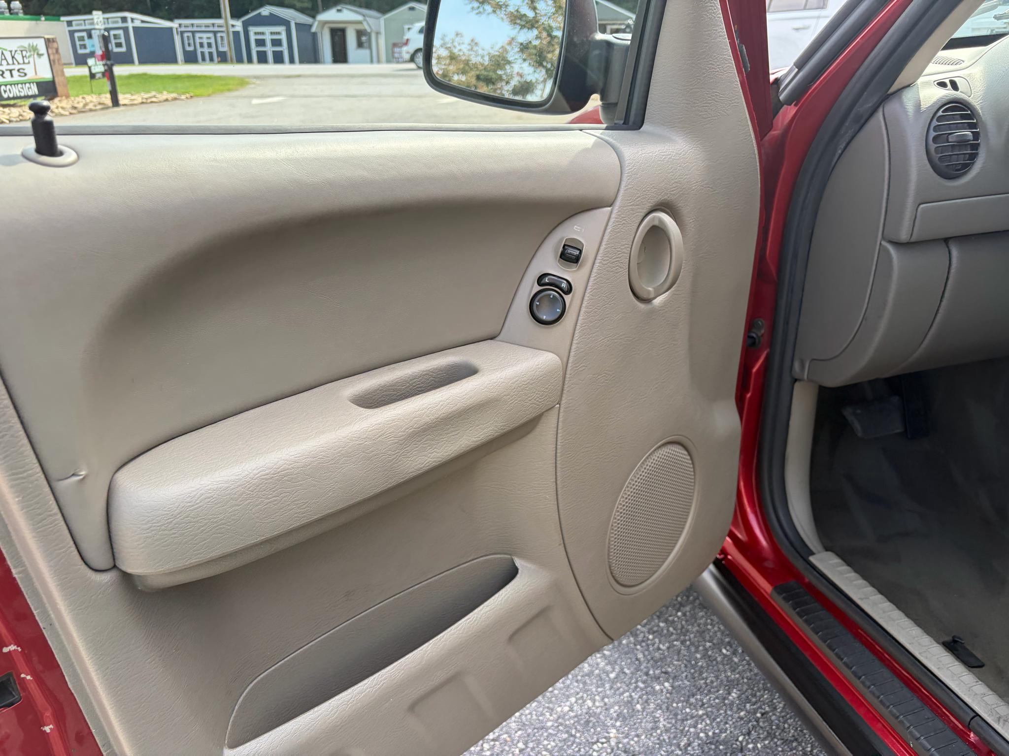 Jeep Liberty 4dr Sport 4WD 2006