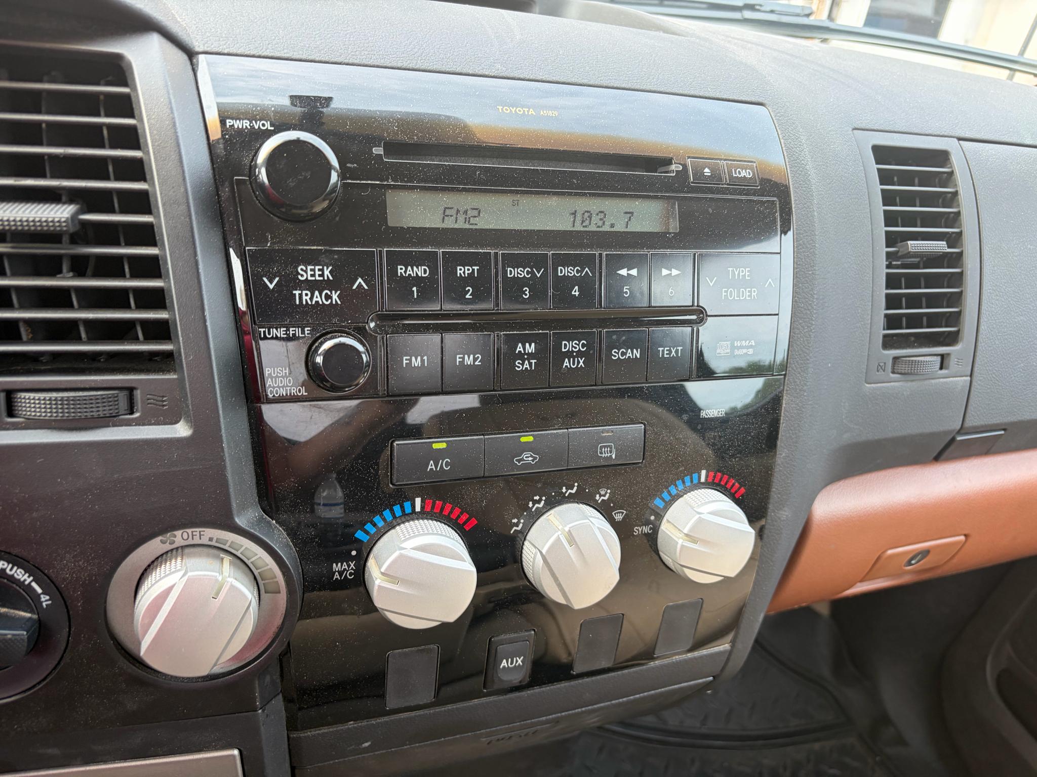Toyota Tundra 4WD Reg 126.8" 4.7L V8 (Natl) 2007