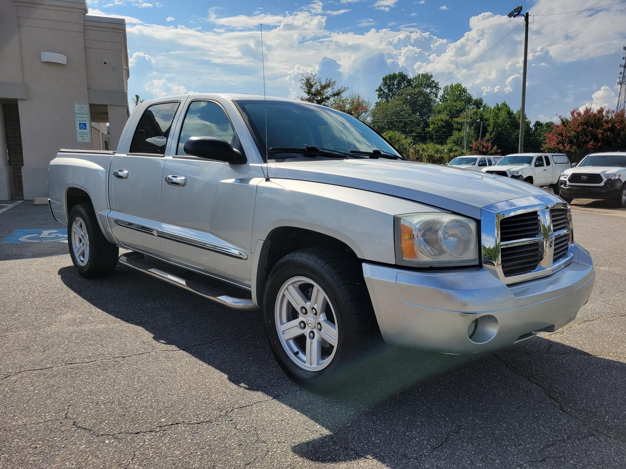 Dodge Dakota 2WD Quad Cab 131" SLT 2007