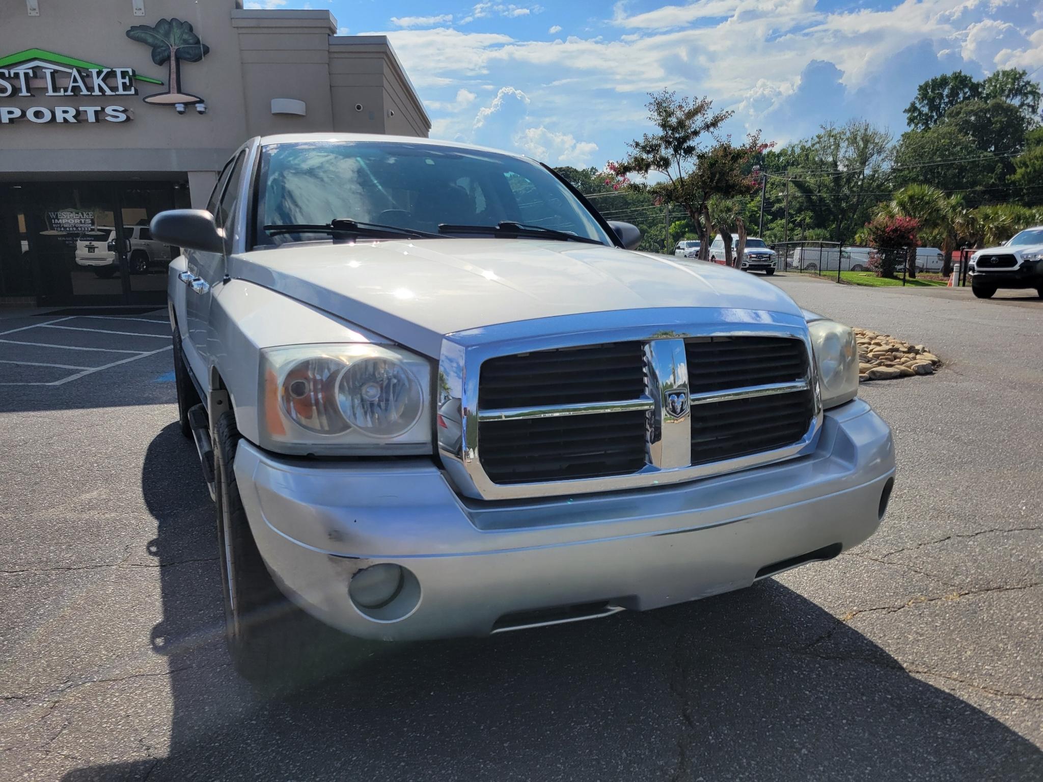 Dodge Dakota 2WD Quad Cab 131" SLT 2007