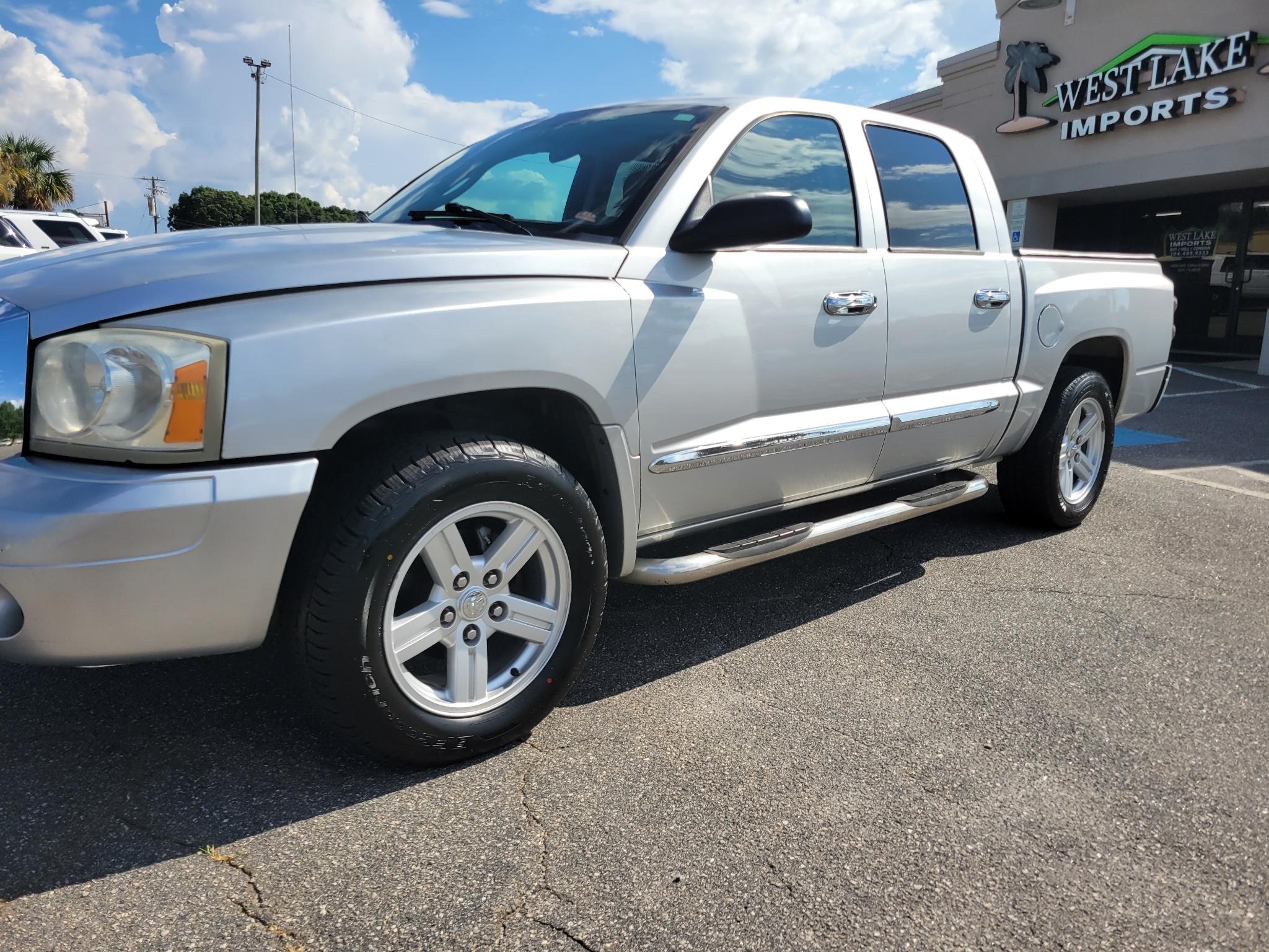 Dodge Dakota 2WD Quad Cab 131" SLT 2007