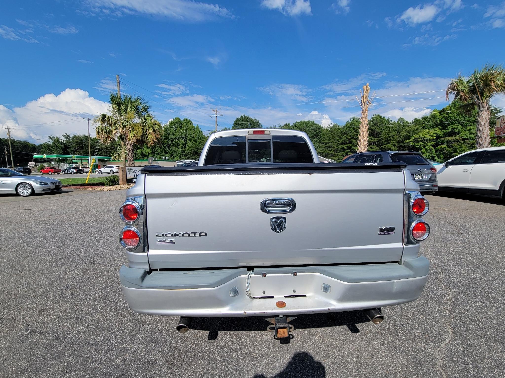 Dodge Dakota 2WD Quad Cab 131" SLT 2007