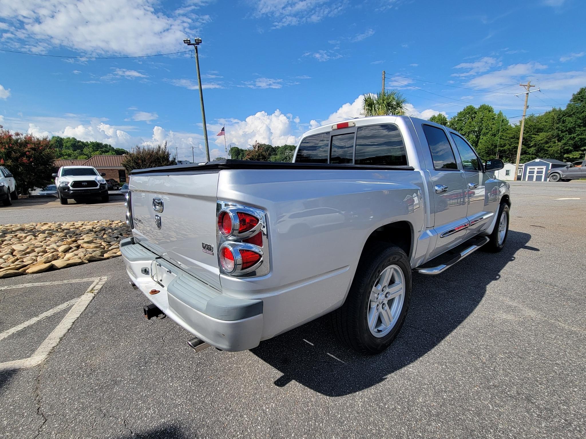Dodge Dakota 2WD Quad Cab 131" SLT 2007