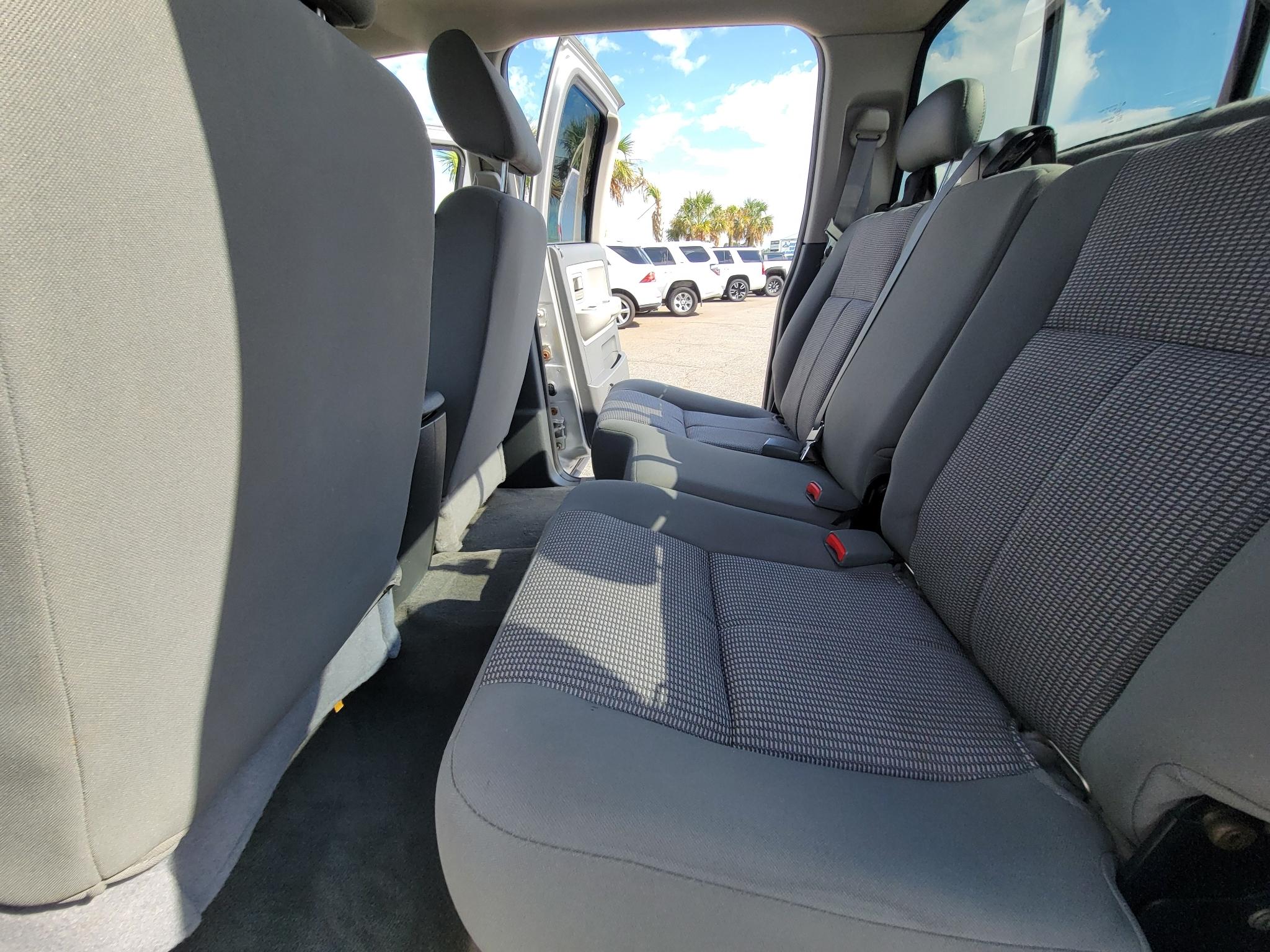 Dodge Dakota 2WD Quad Cab 131" SLT 2007