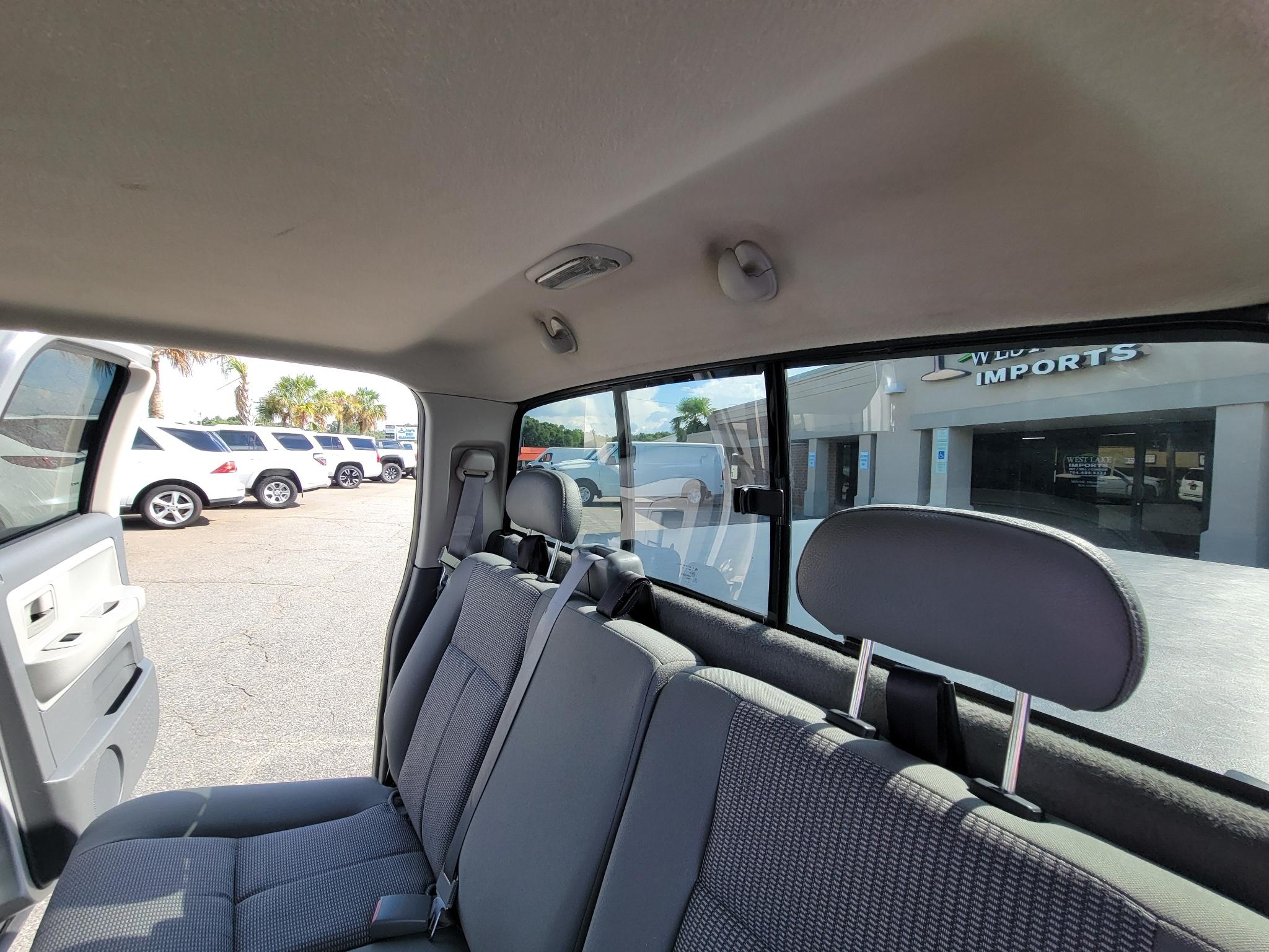Dodge Dakota 2WD Quad Cab 131" SLT 2007