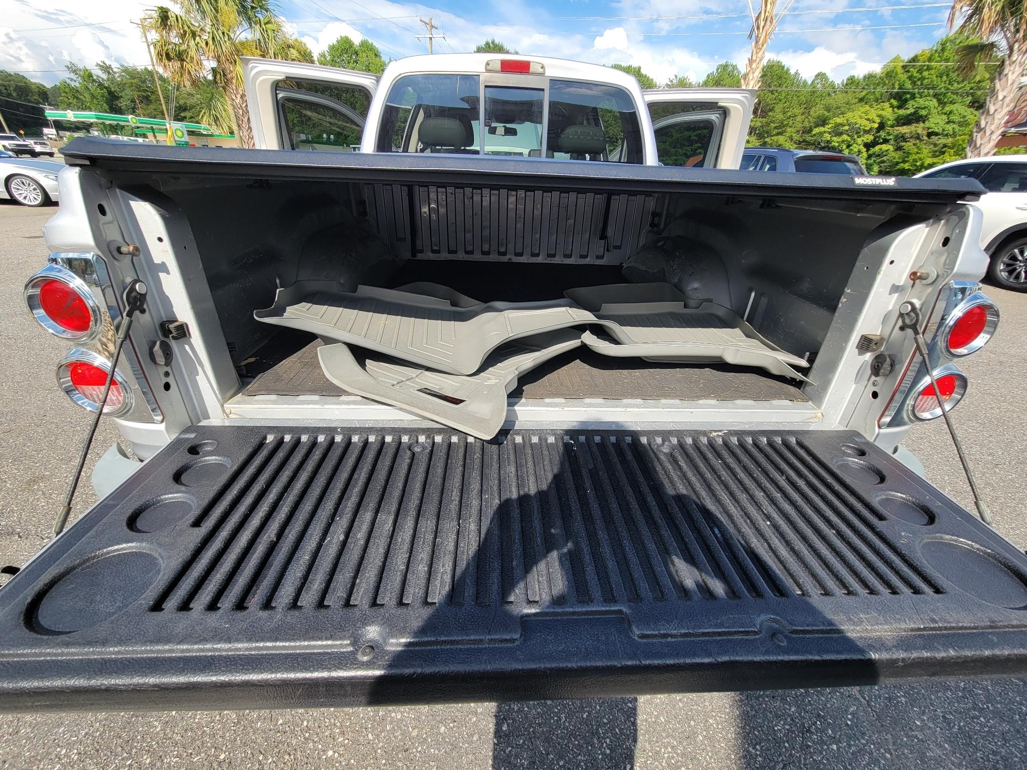 Dodge Dakota 2WD Quad Cab 131" SLT 2007