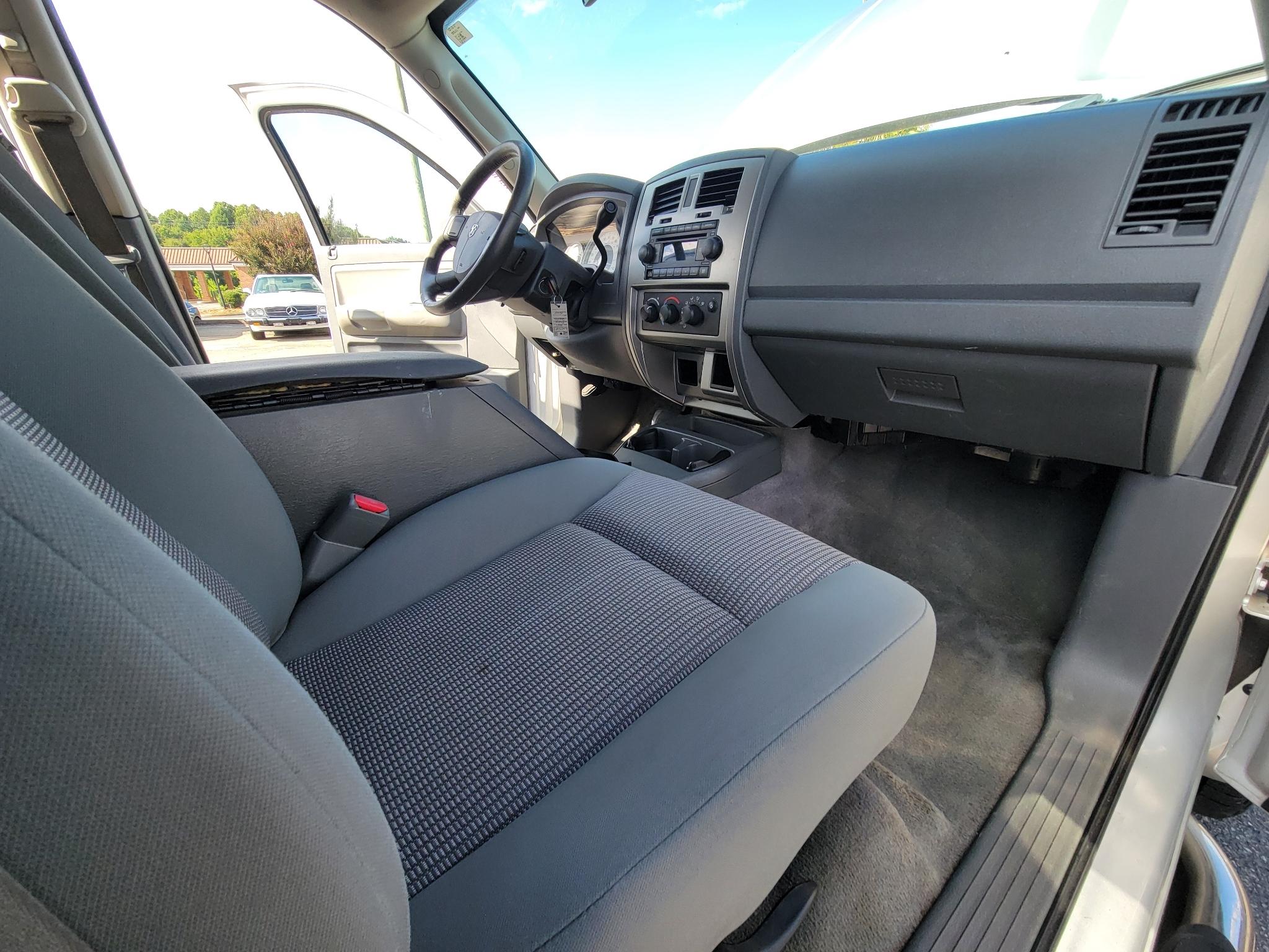Dodge Dakota 2WD Quad Cab 131" SLT 2007