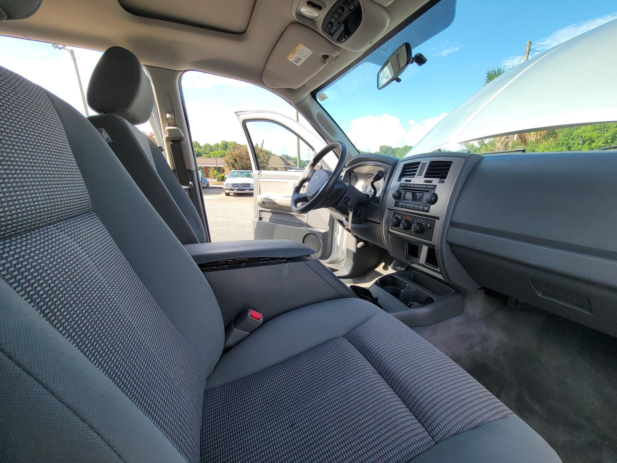 Dodge Dakota 2WD Quad Cab 131" SLT 2007