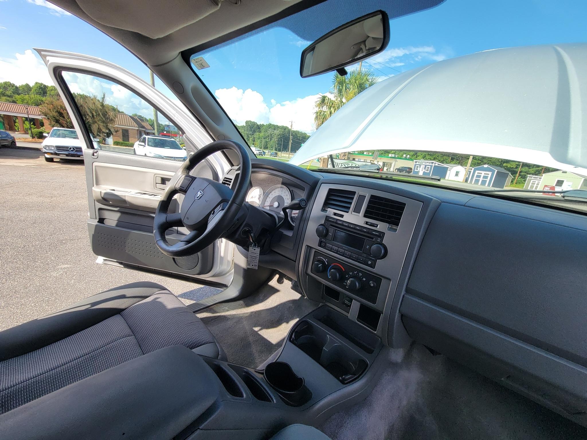 Dodge Dakota 2WD Quad Cab 131" SLT 2007