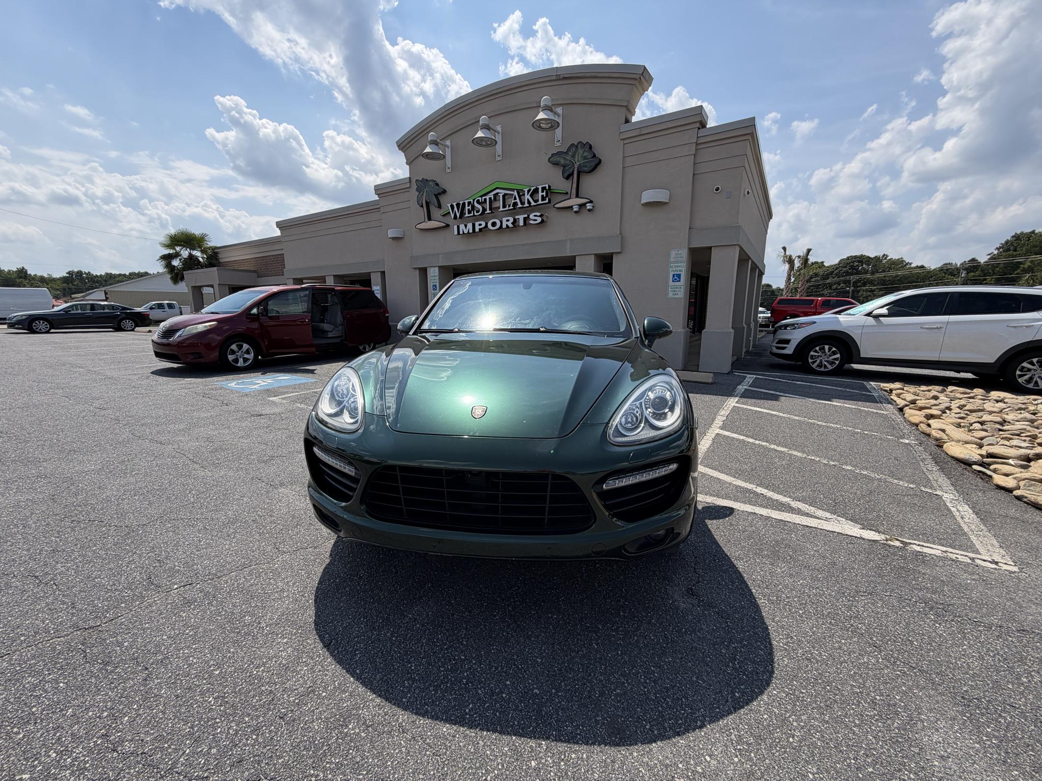 Porsche Cayenne AWD 4dr Turbo 2012