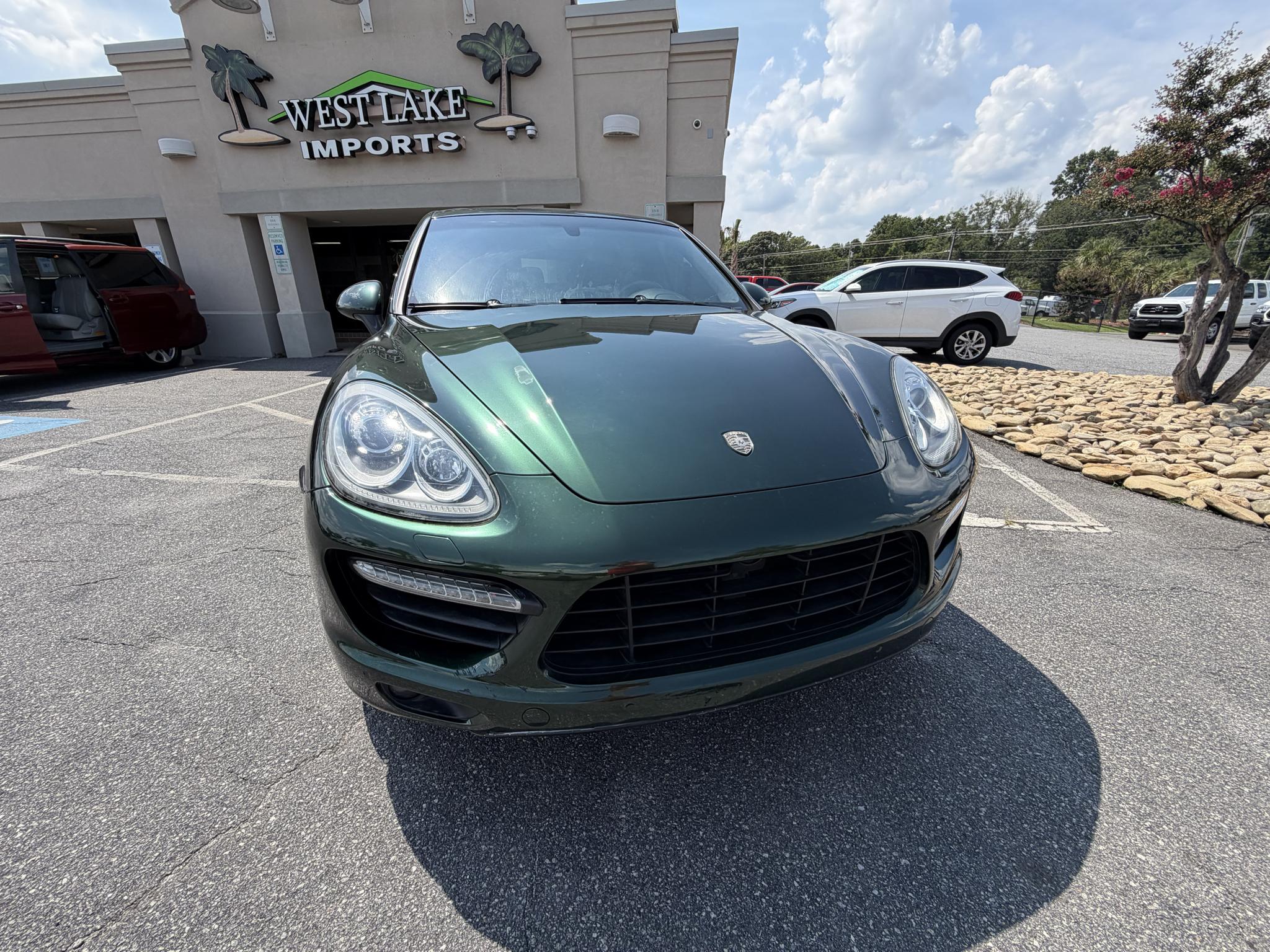 Porsche Cayenne AWD 4dr Turbo 2012