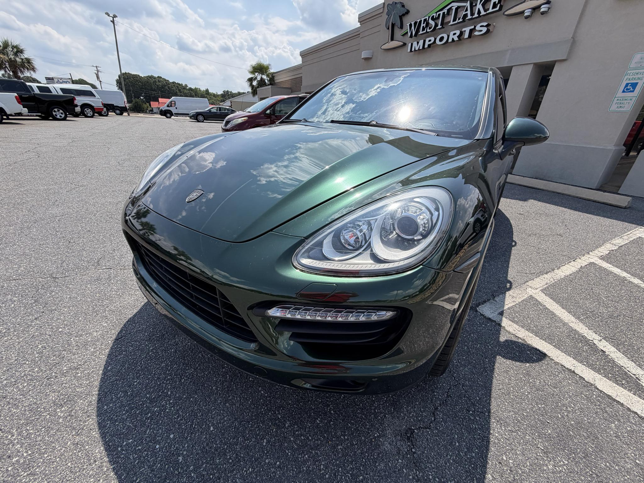 Porsche Cayenne AWD 4dr Turbo 2012