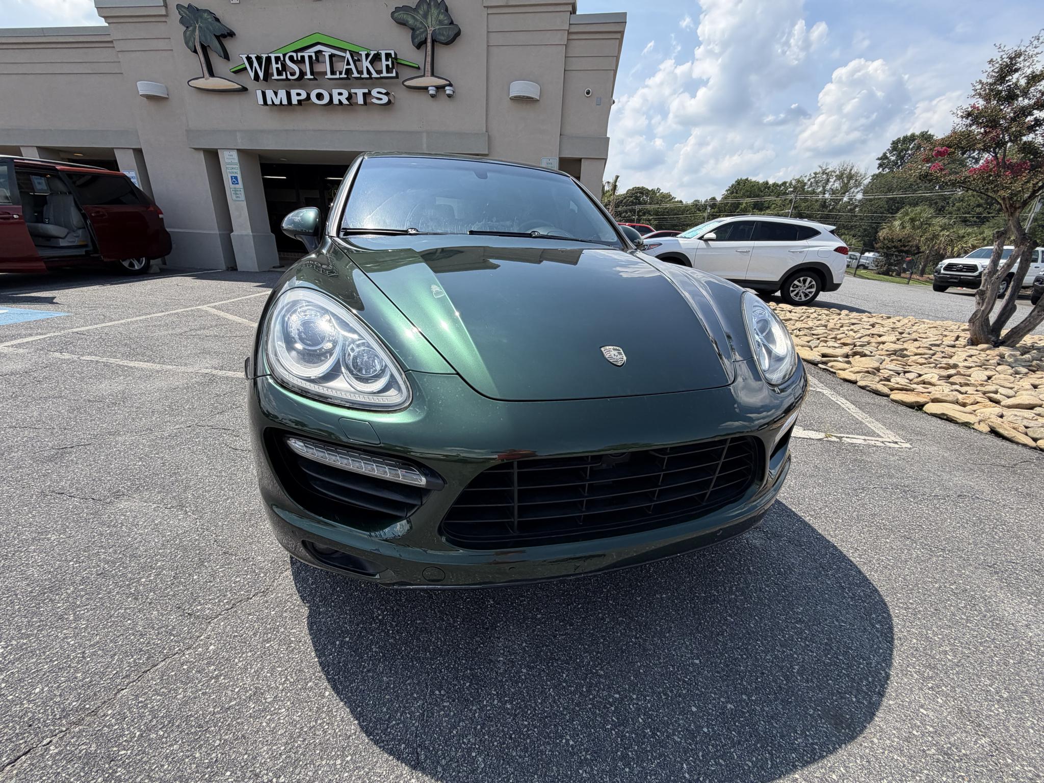 Porsche Cayenne AWD 4dr Turbo 2012