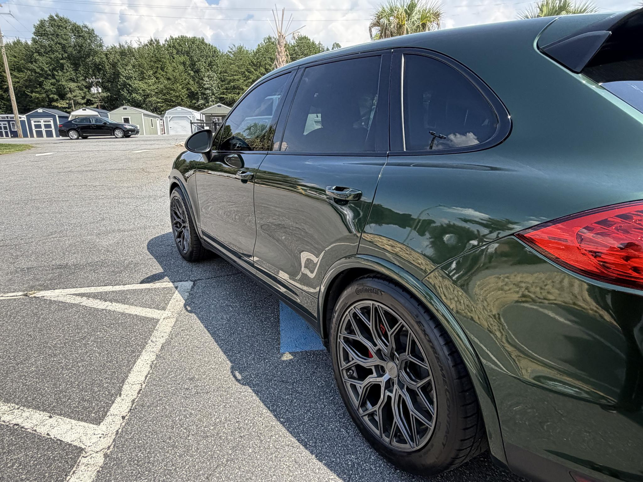 Porsche Cayenne AWD 4dr Turbo 2012