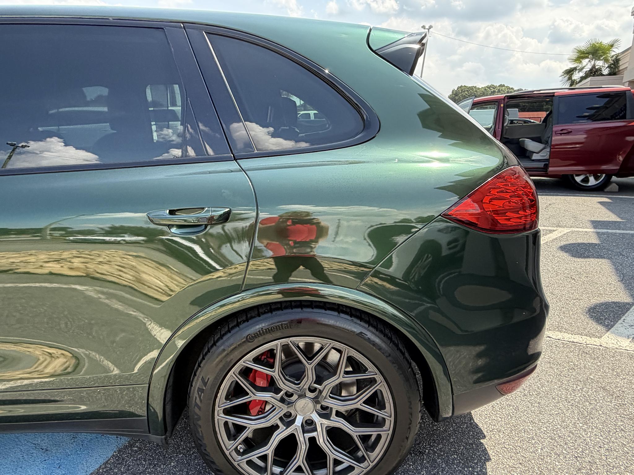 Porsche Cayenne AWD 4dr Turbo 2012