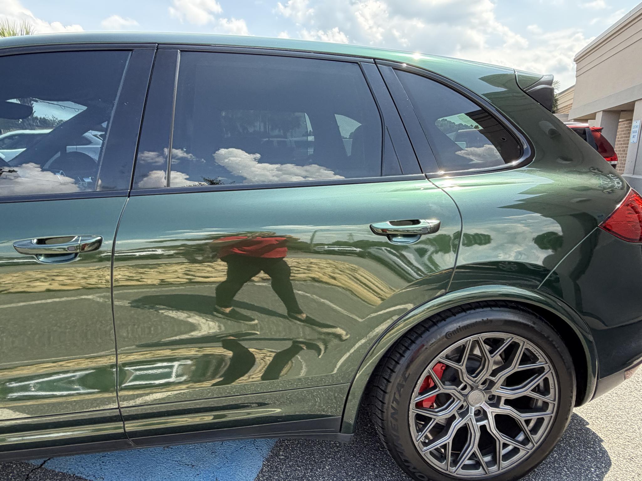 Porsche Cayenne AWD 4dr Turbo 2012