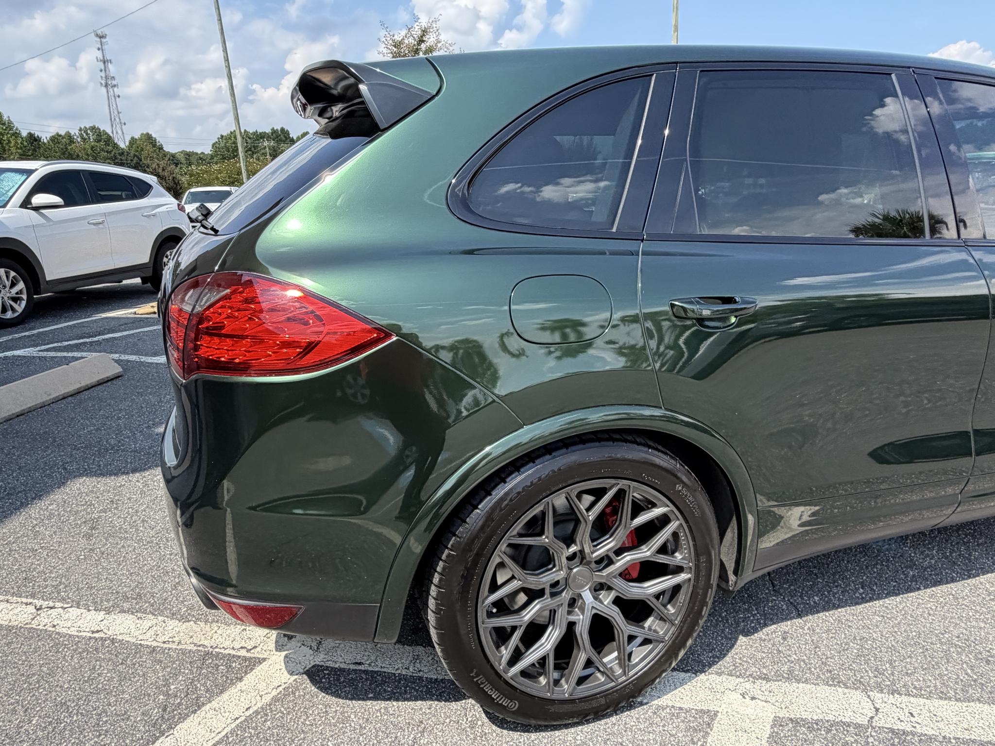 Porsche Cayenne AWD 4dr Turbo 2012