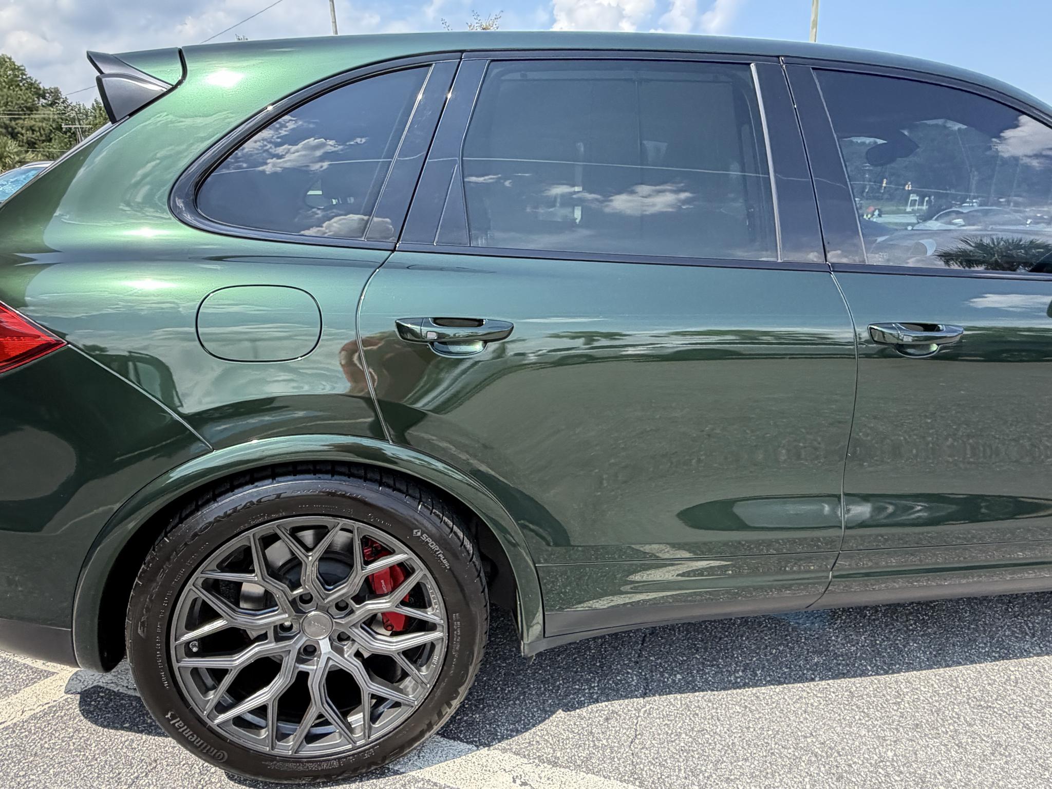 Porsche Cayenne AWD 4dr Turbo 2012