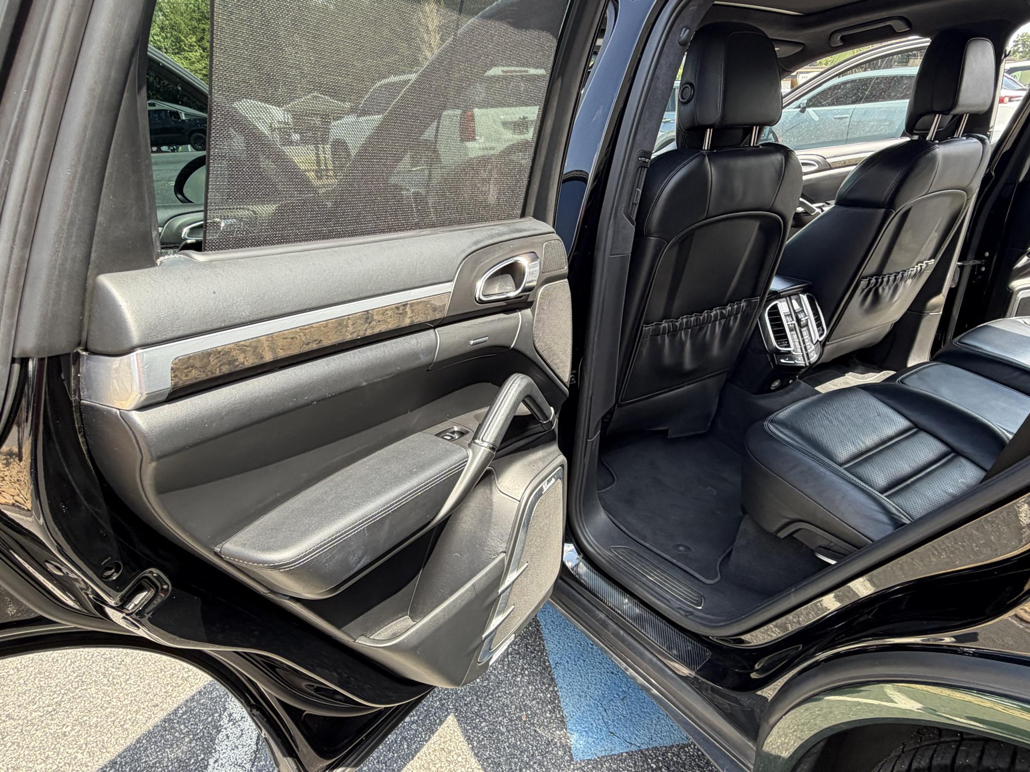 Porsche Cayenne AWD 4dr Turbo 2012