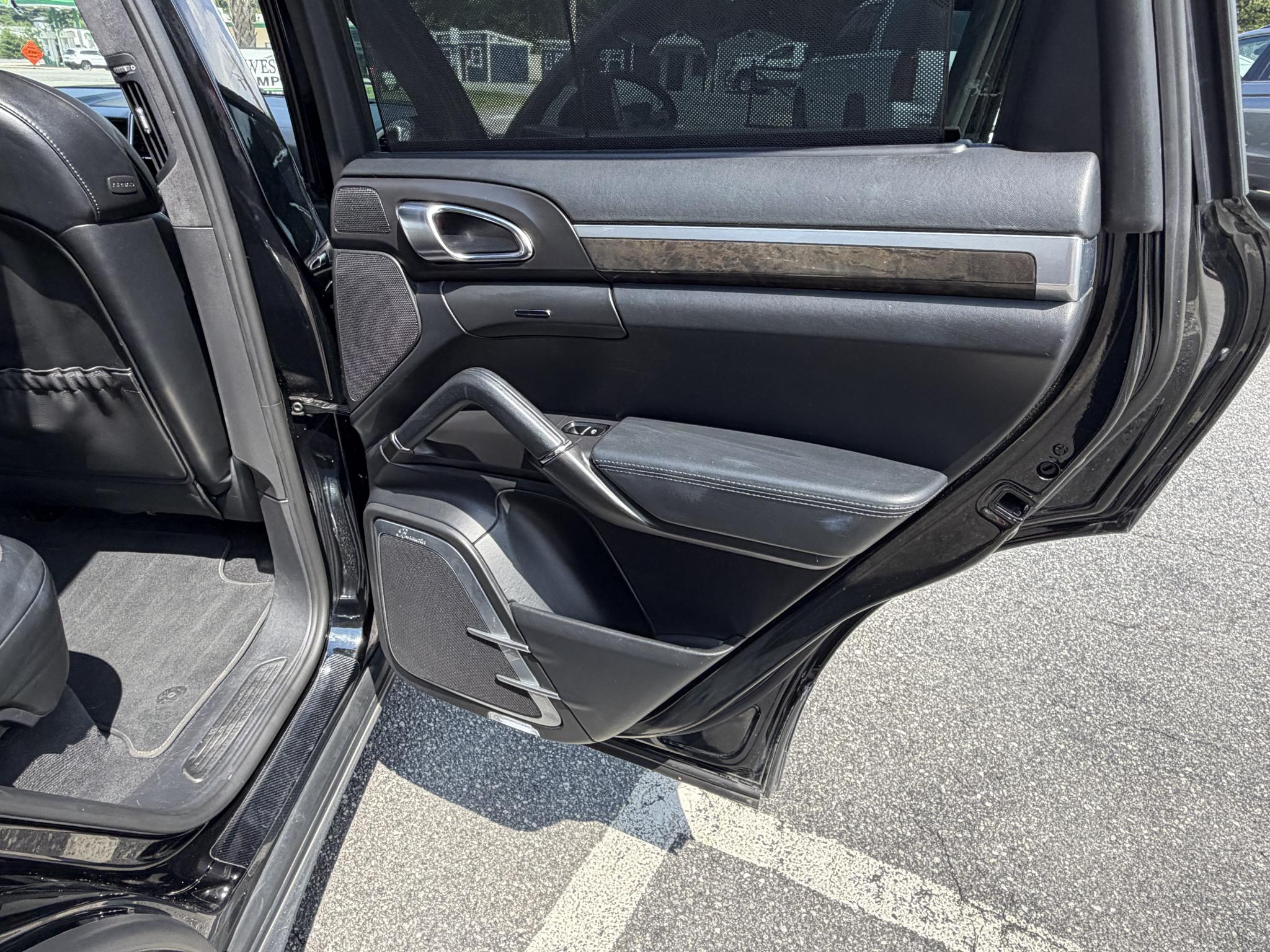 Porsche Cayenne AWD 4dr Turbo 2012