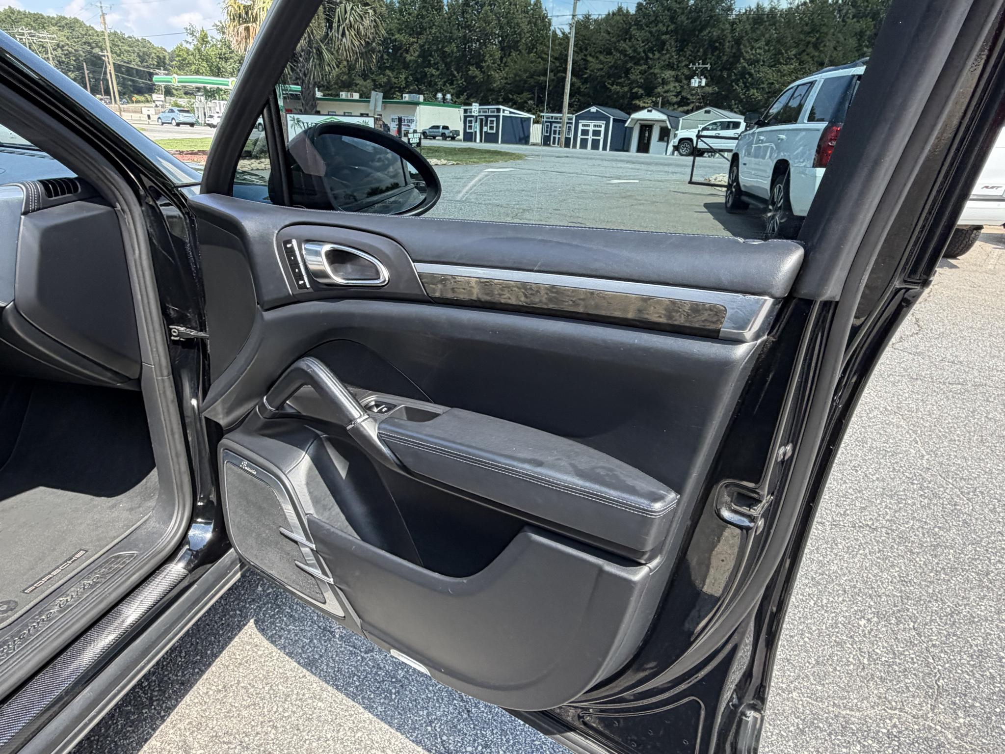 Porsche Cayenne AWD 4dr Turbo 2012
