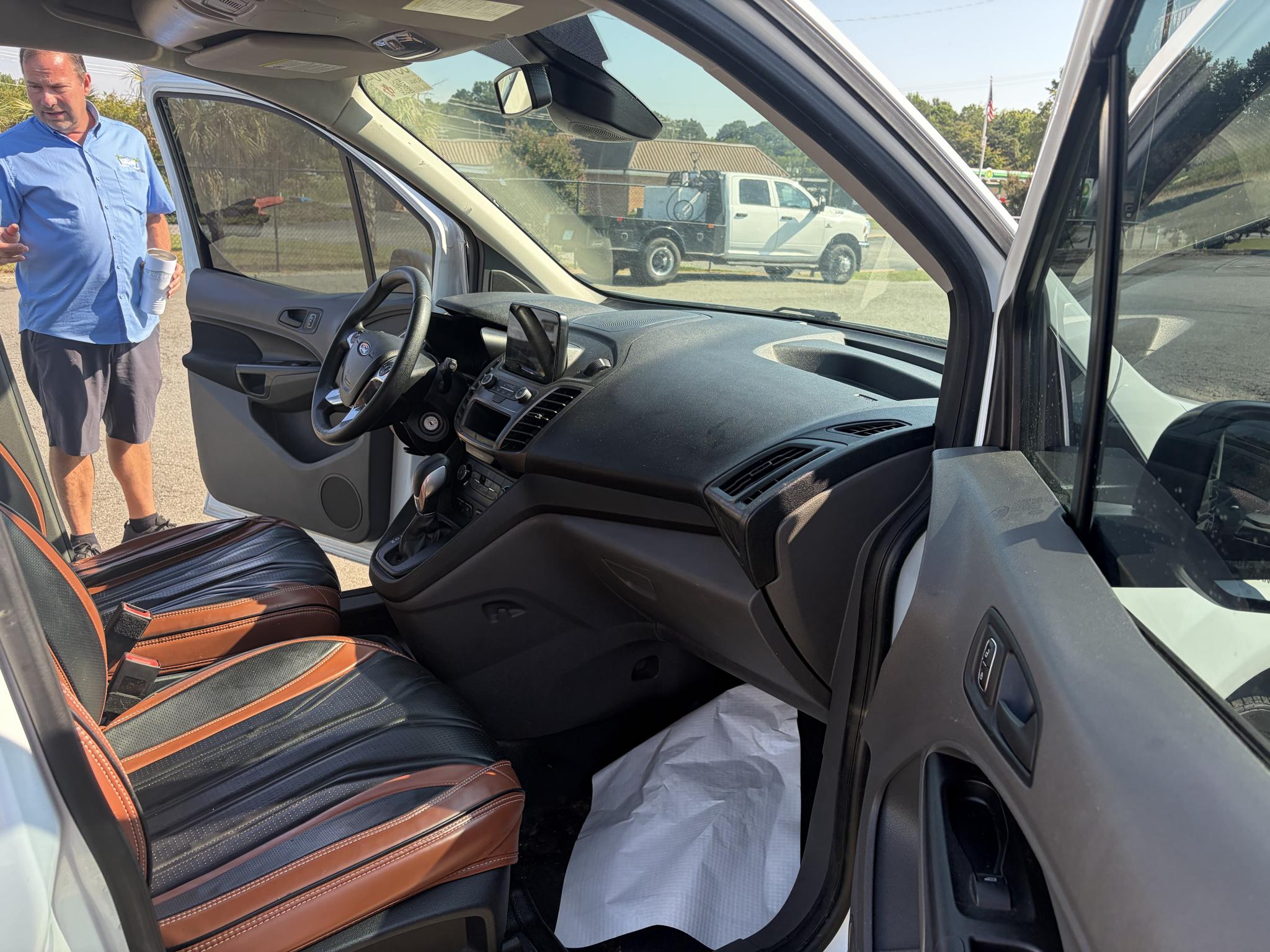 Ford Transit Connect Van XL LWB w/Rear Symmetrical Doors 2020