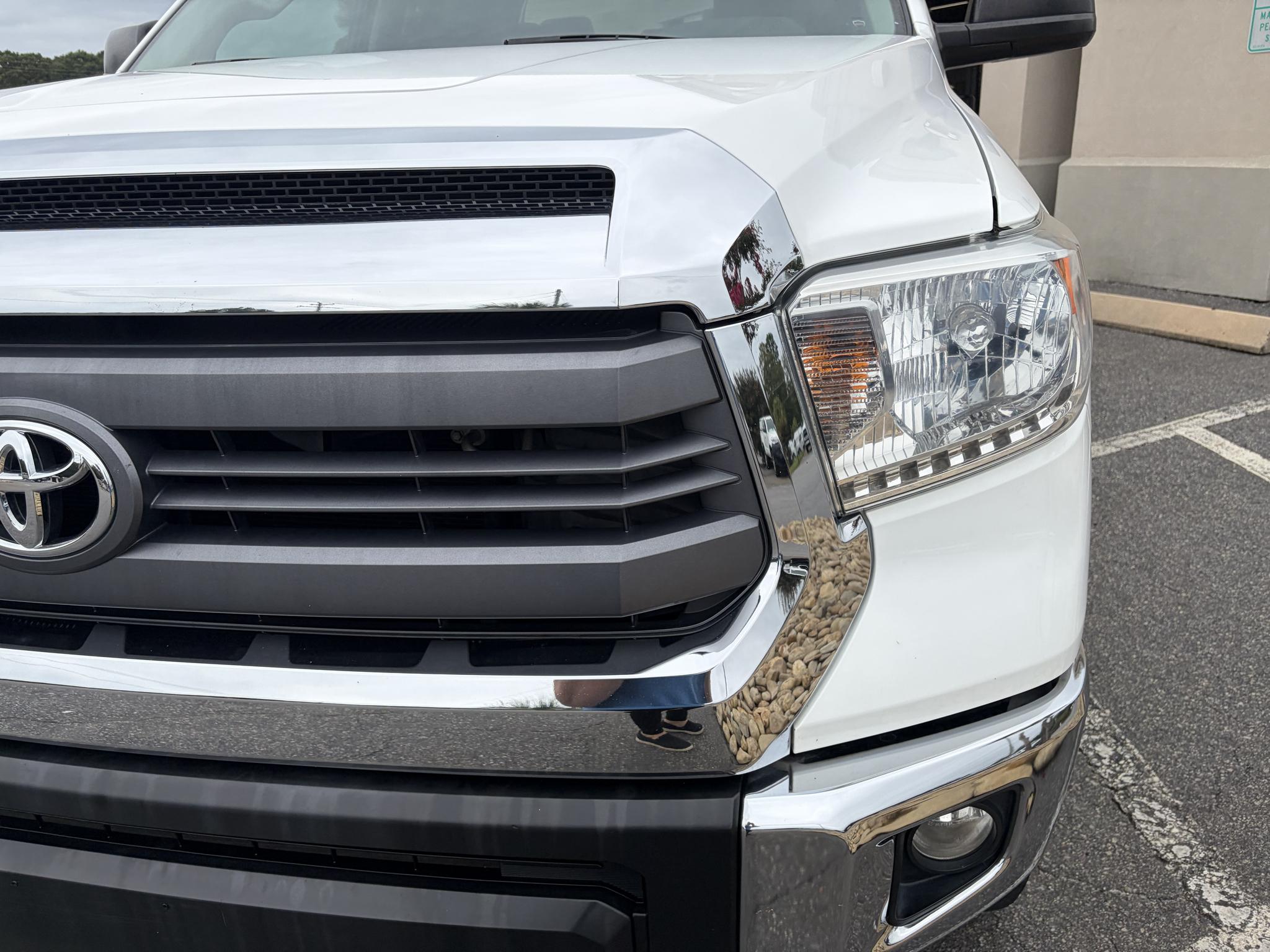 Toyota Tundra 4WD Truck CrewMax 5.7L FFV V8 6-Spd AT SR5 (Natl) 2014