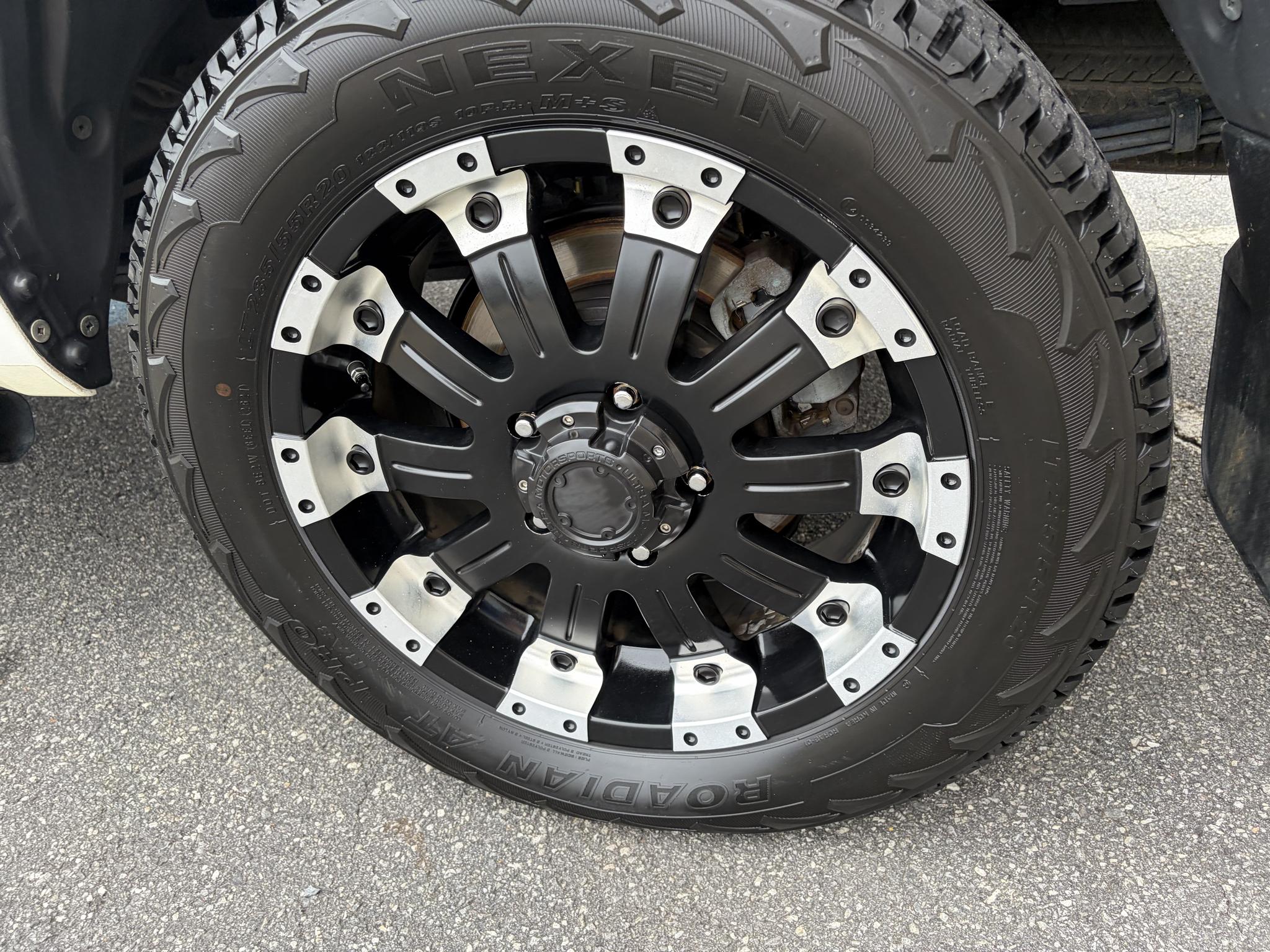 Toyota Tundra 4WD Truck CrewMax 5.7L FFV V8 6-Spd AT SR5 (Natl) 2014