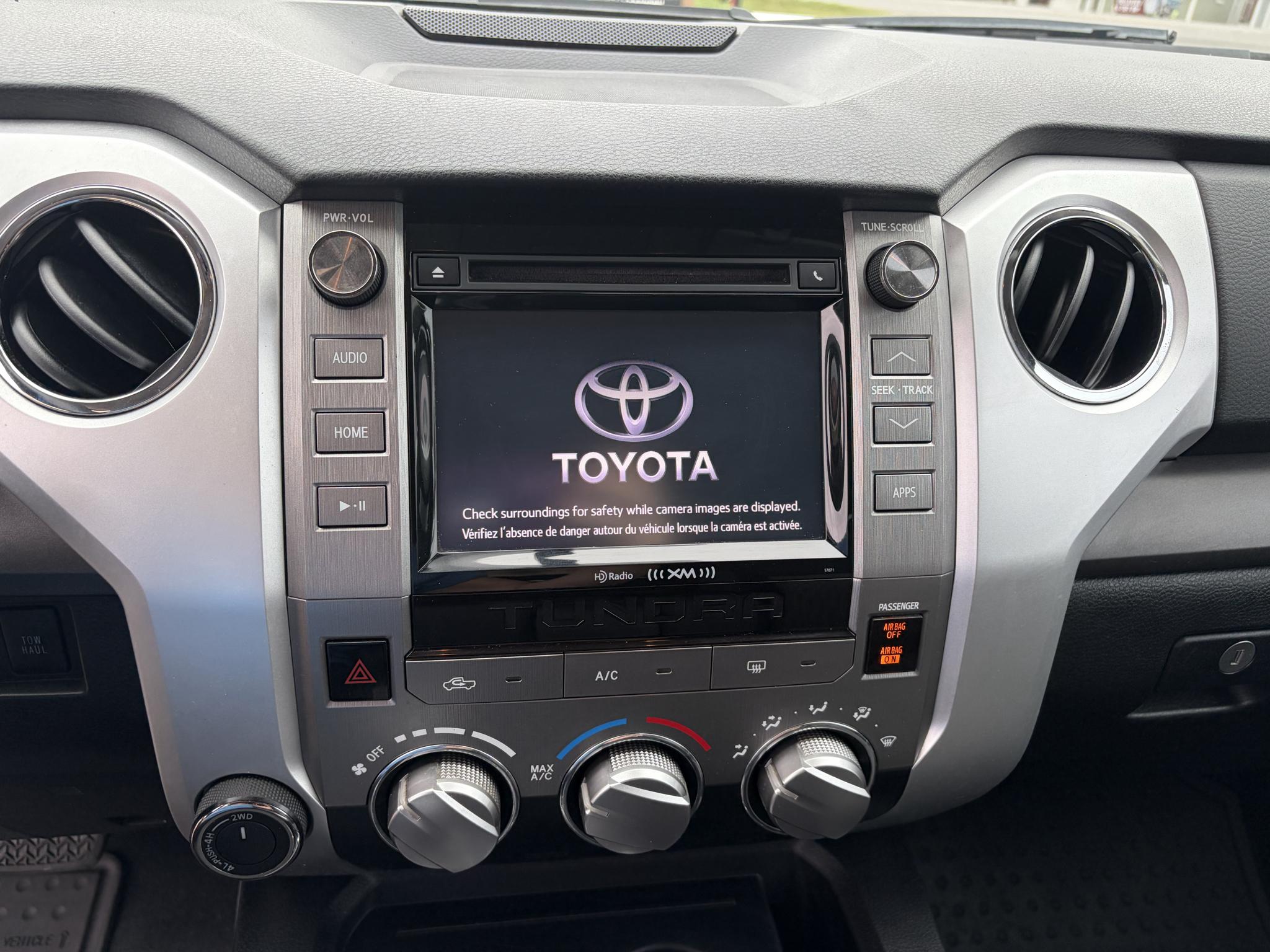 Toyota Tundra 4WD Truck CrewMax 5.7L FFV V8 6-Spd AT SR5 (Natl) 2014