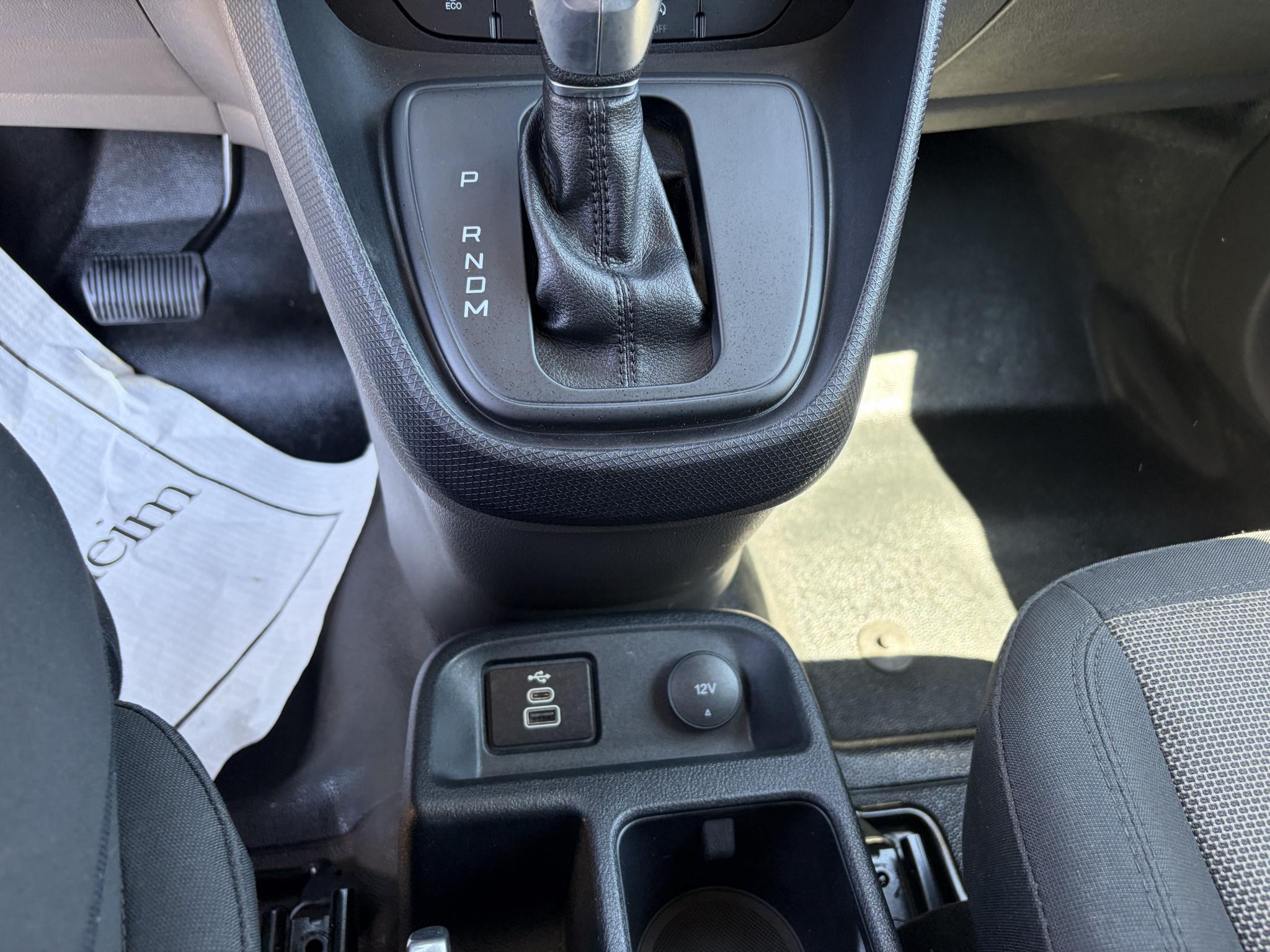 Ford Transit Connect Van XL LWB w/Rear Symmetrical Doors 2023