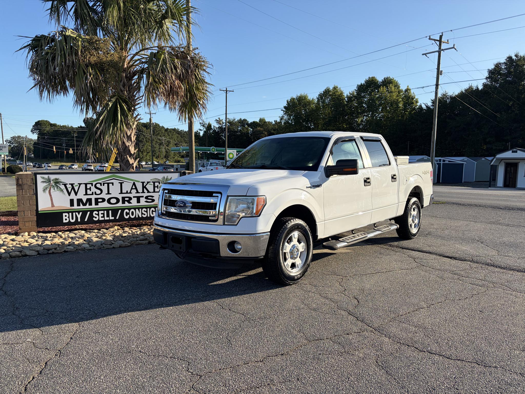 2014 Ford F-150 4WD SuperCrew 145" Platinum