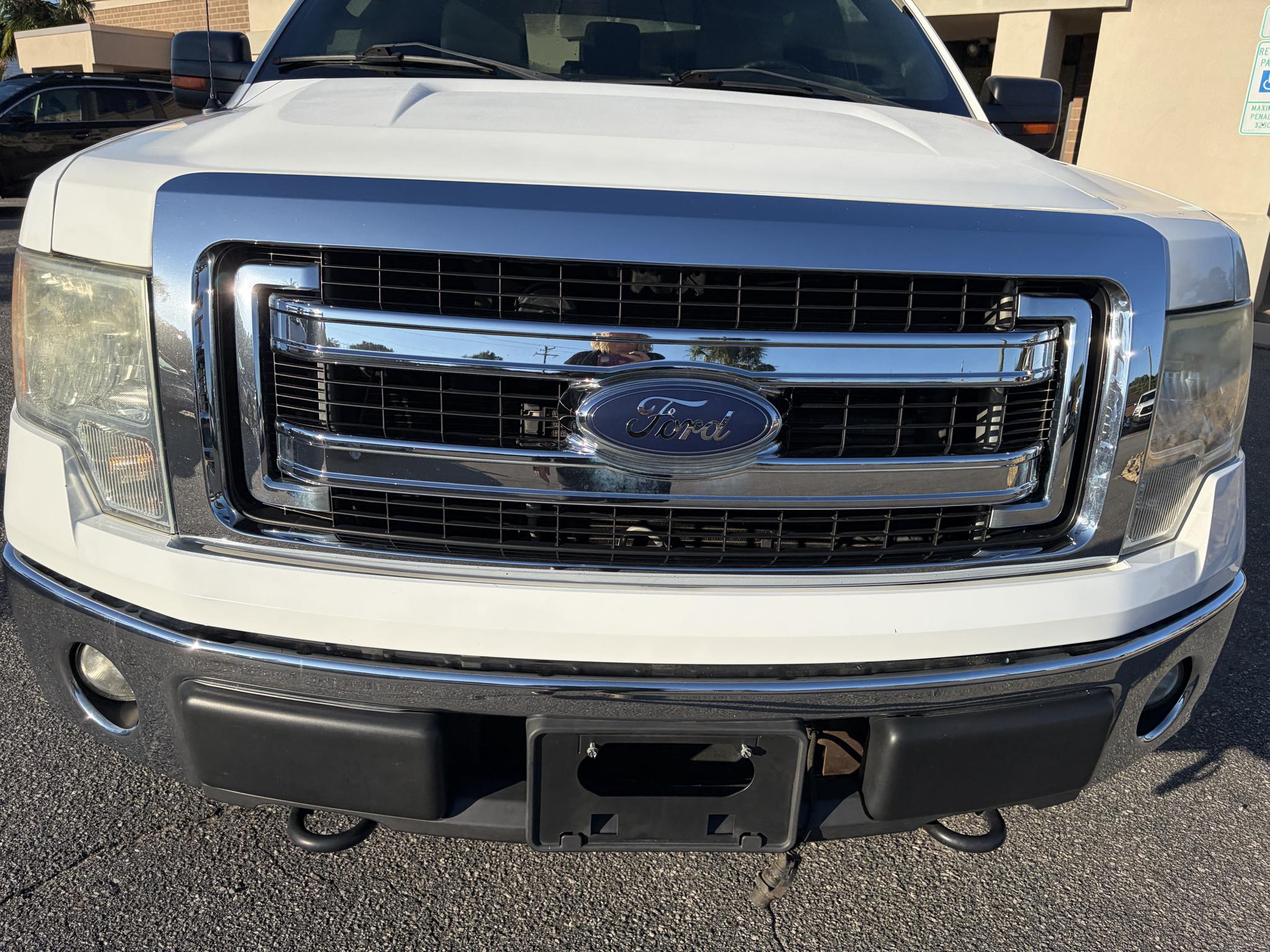 Ford F-150 4WD SuperCrew 145" Platinum 2014