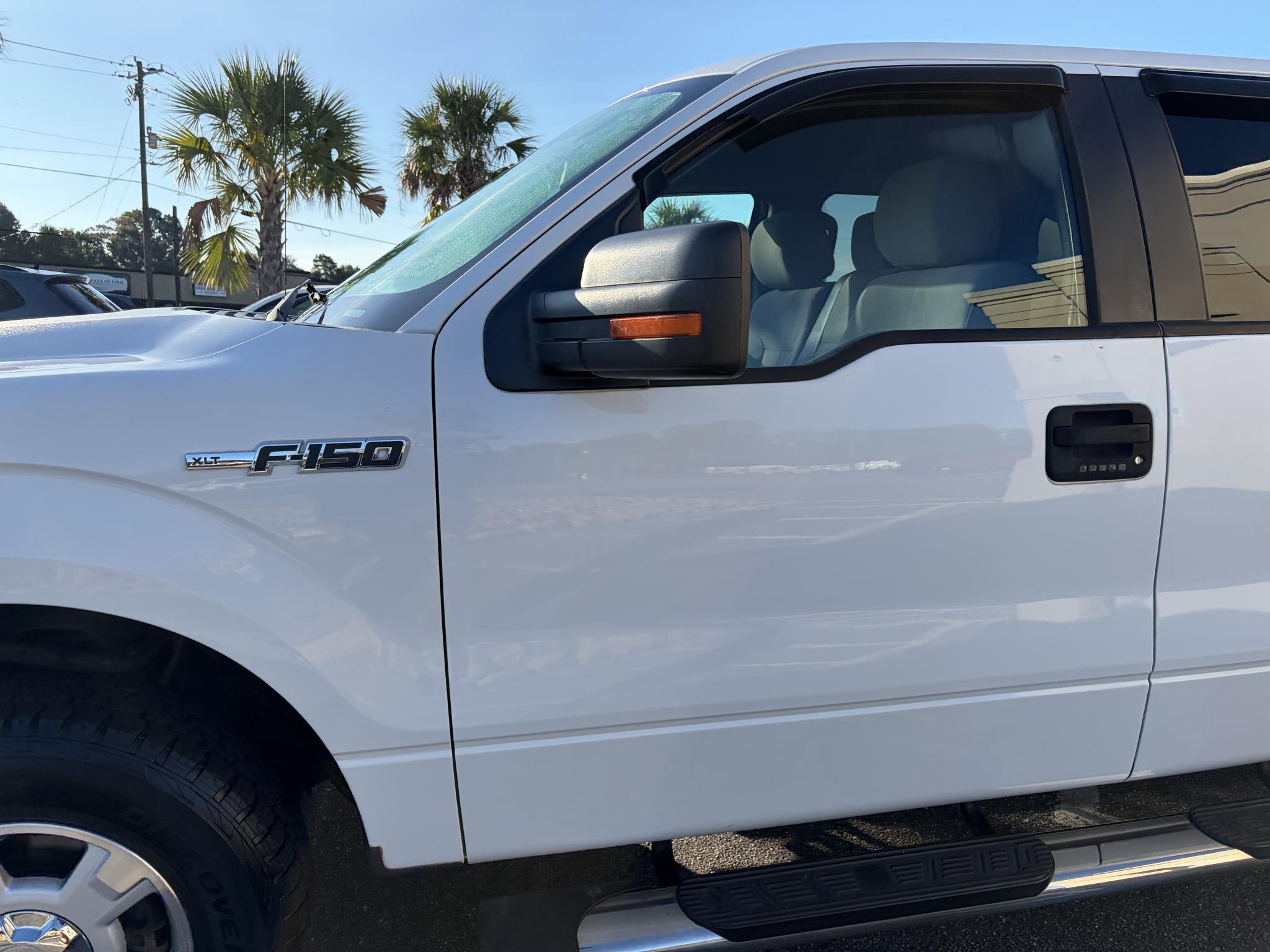 Ford F-150 4WD SuperCrew 145" Platinum 2014