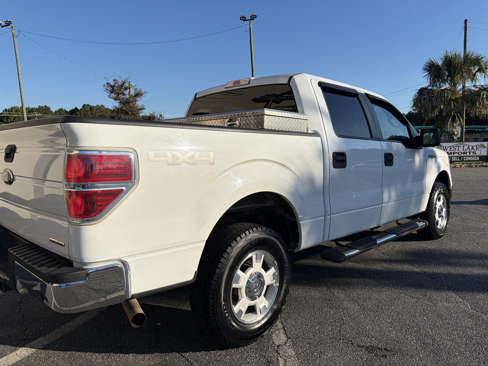 Ford F-150 4WD SuperCrew 145" Platinum 2014