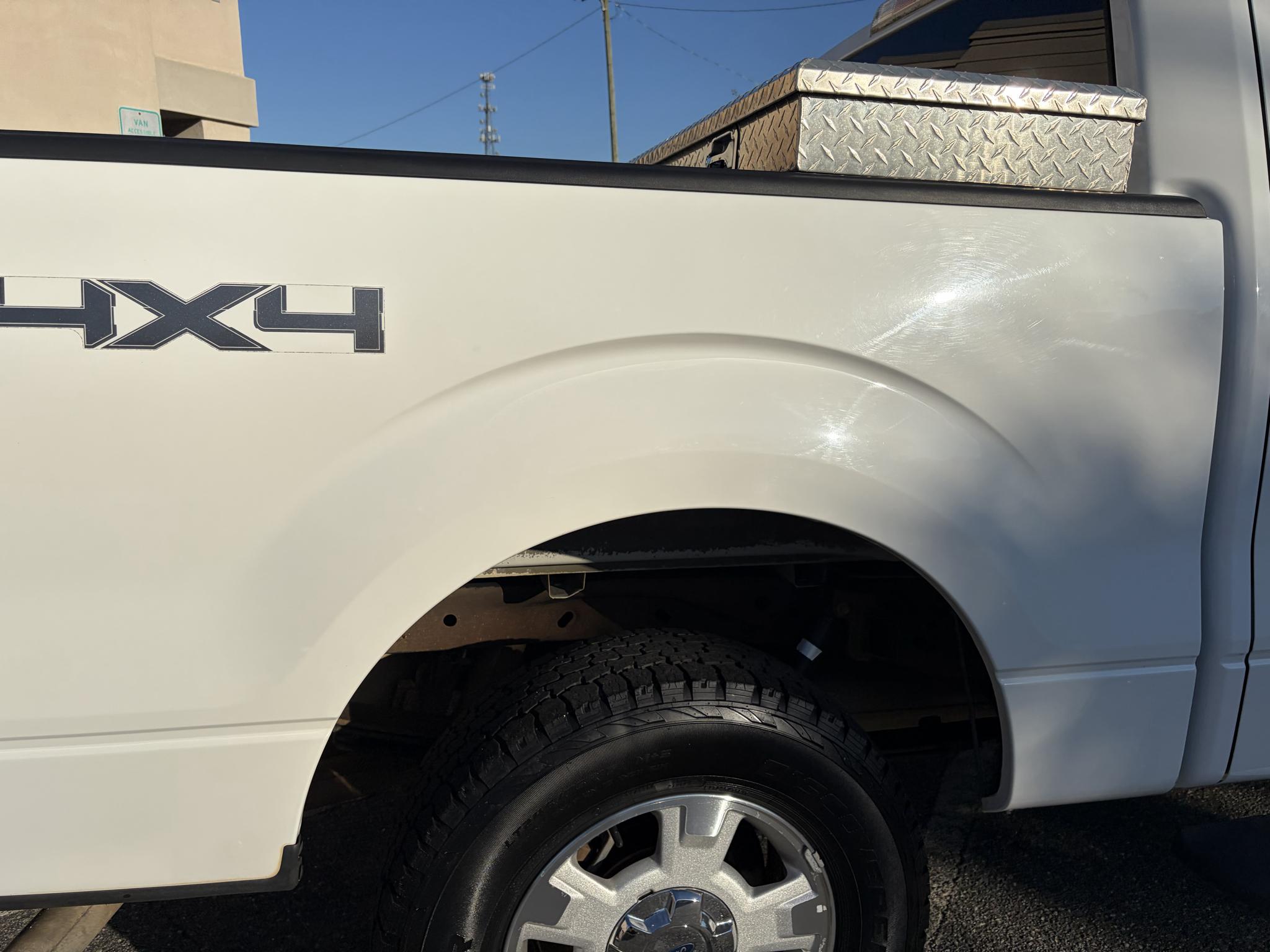 Ford F-150 4WD SuperCrew 145" Platinum 2014