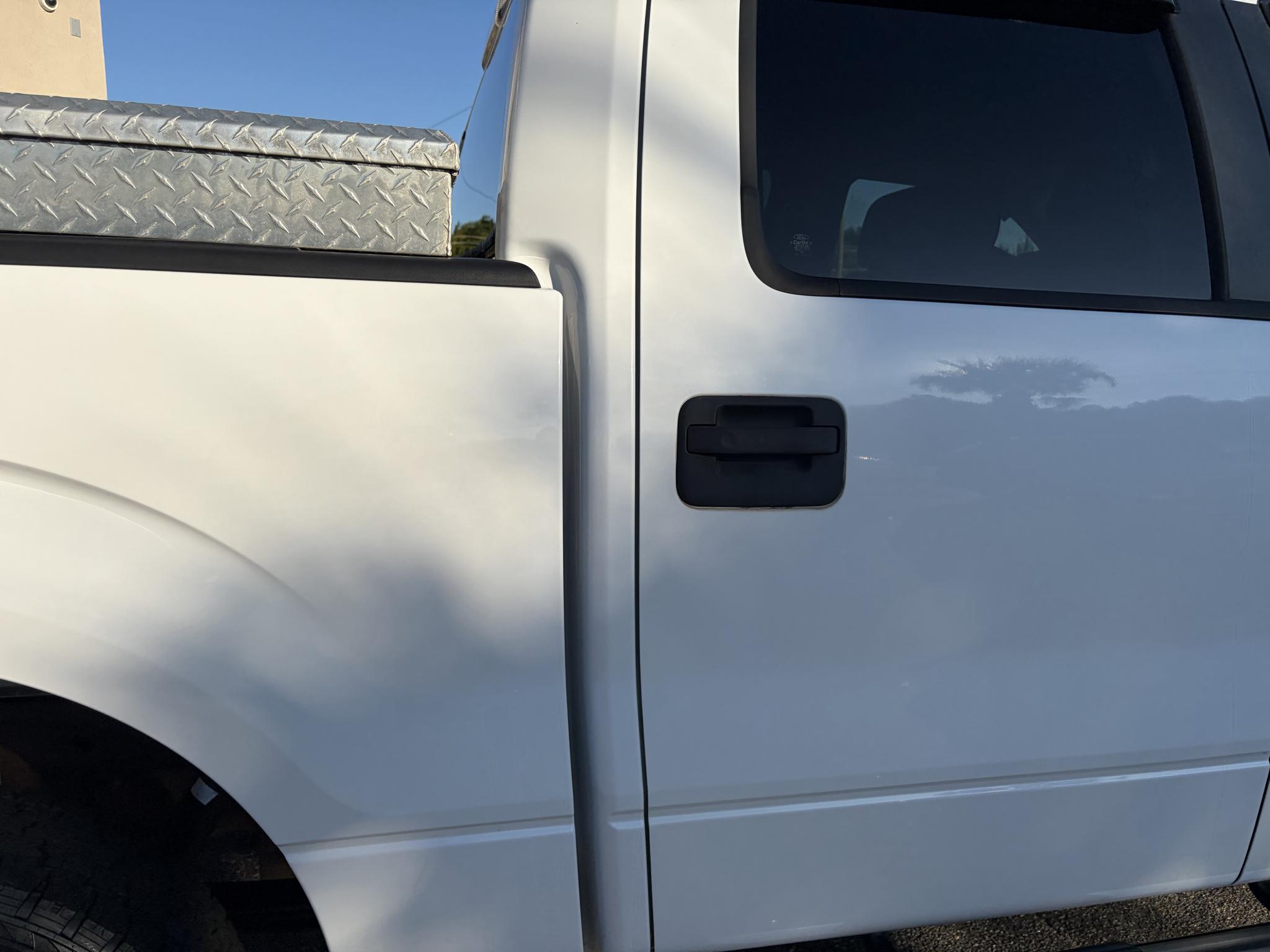 Ford F-150 4WD SuperCrew 145" Platinum 2014