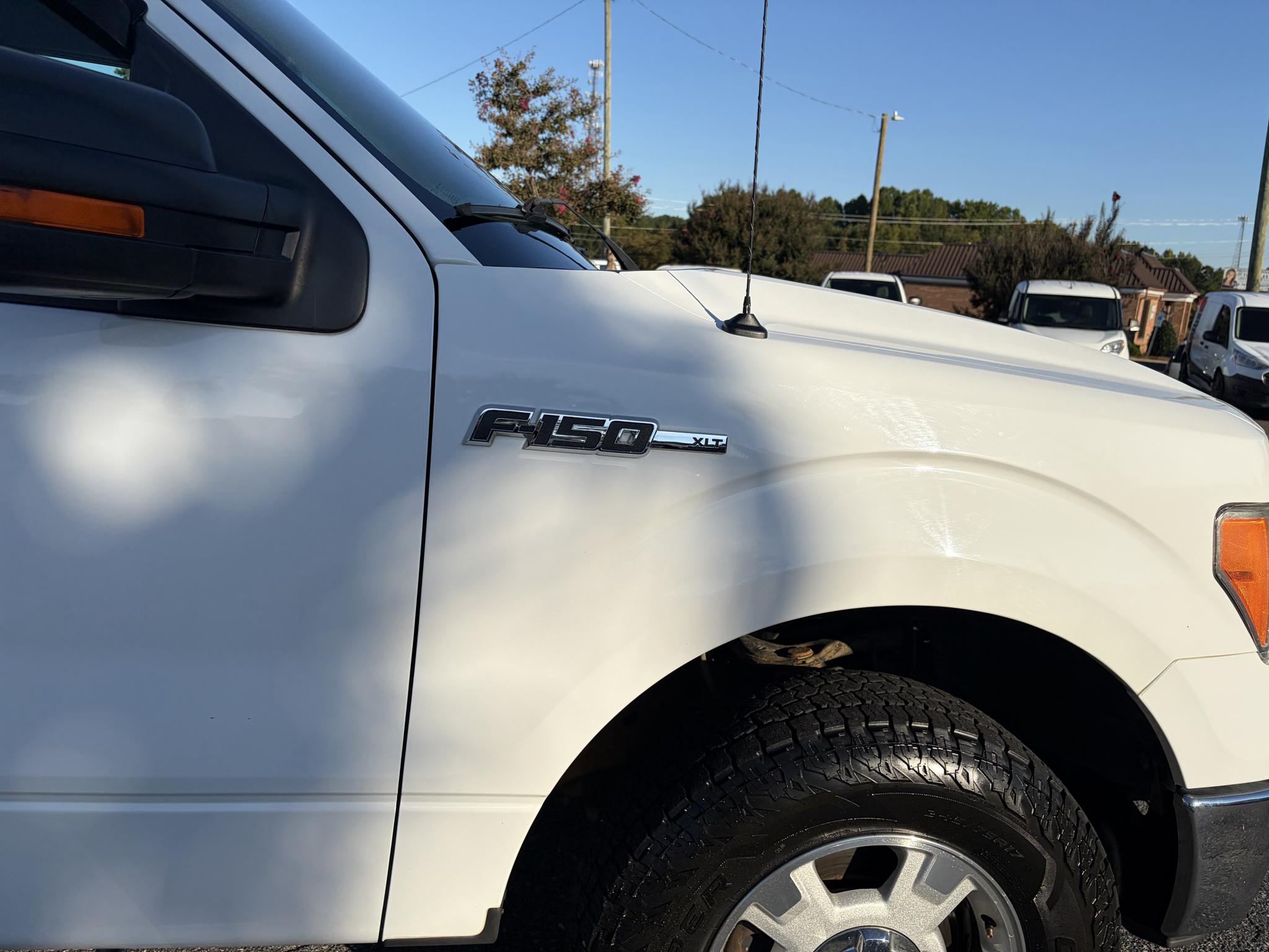 Ford F-150 4WD SuperCrew 145" Platinum 2014