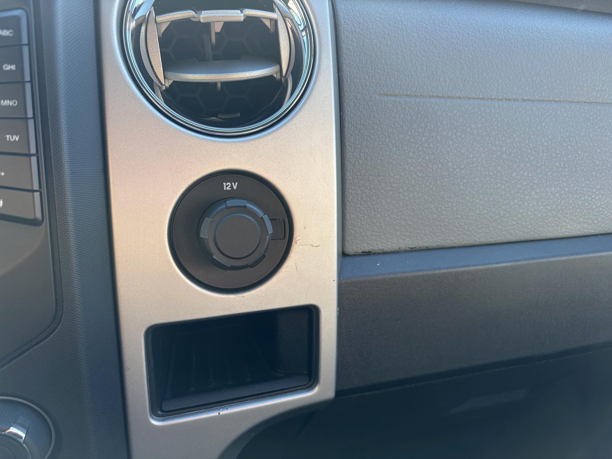 Ford F-150 4WD SuperCrew 145" Platinum 2014