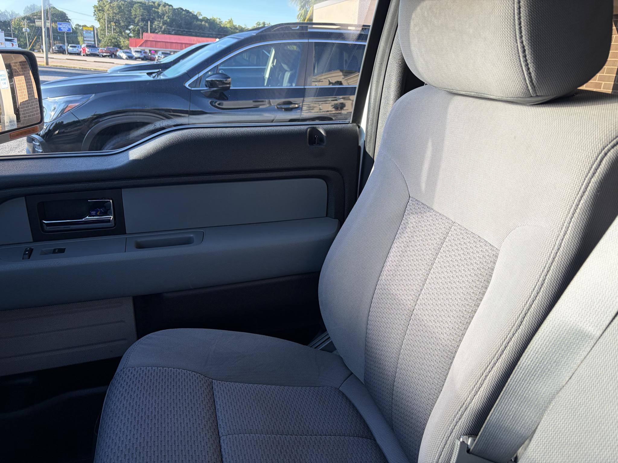 Ford F-150 4WD SuperCrew 145" Platinum 2014